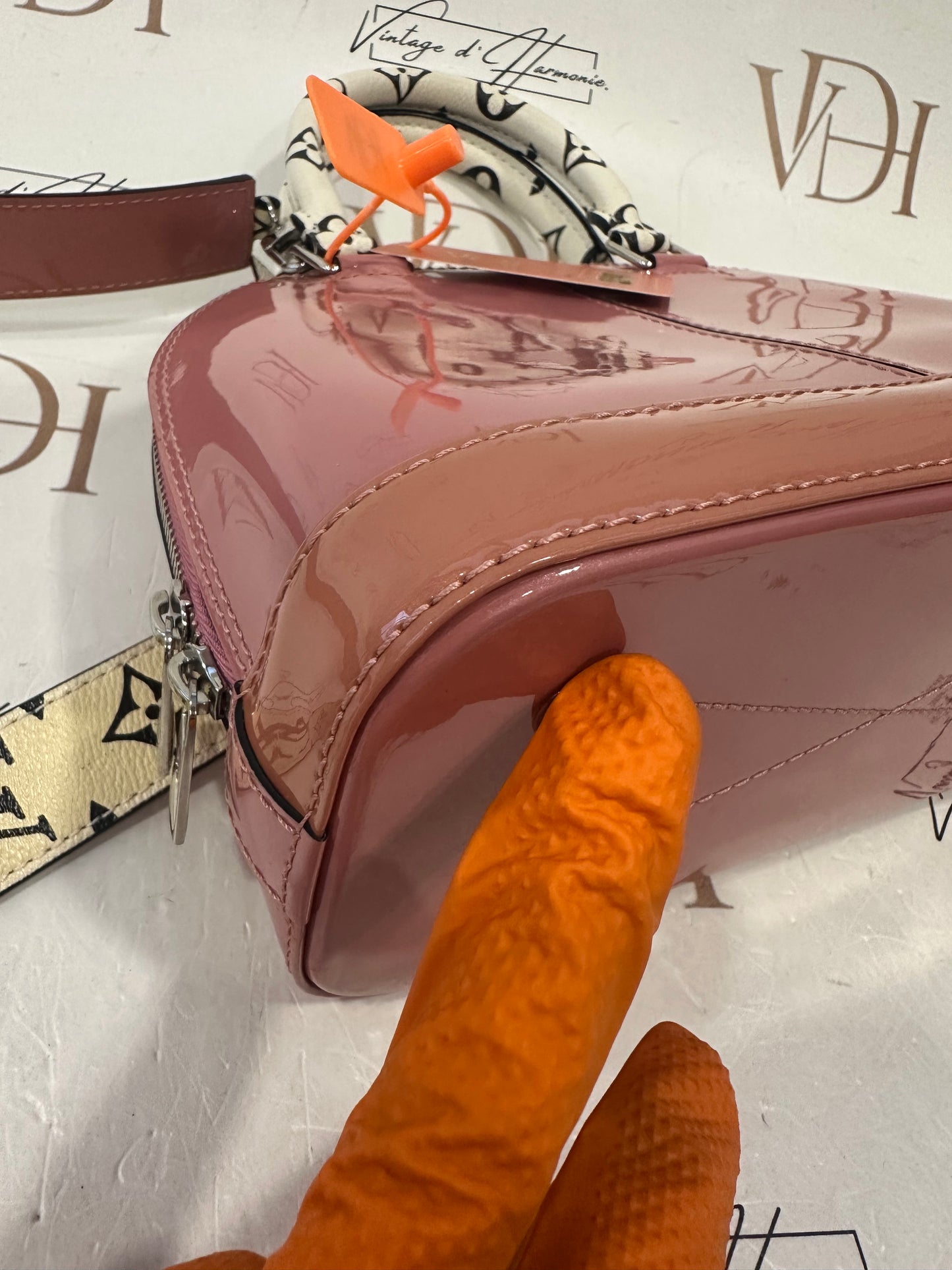 383001 - Louis Vuitton Alma BB