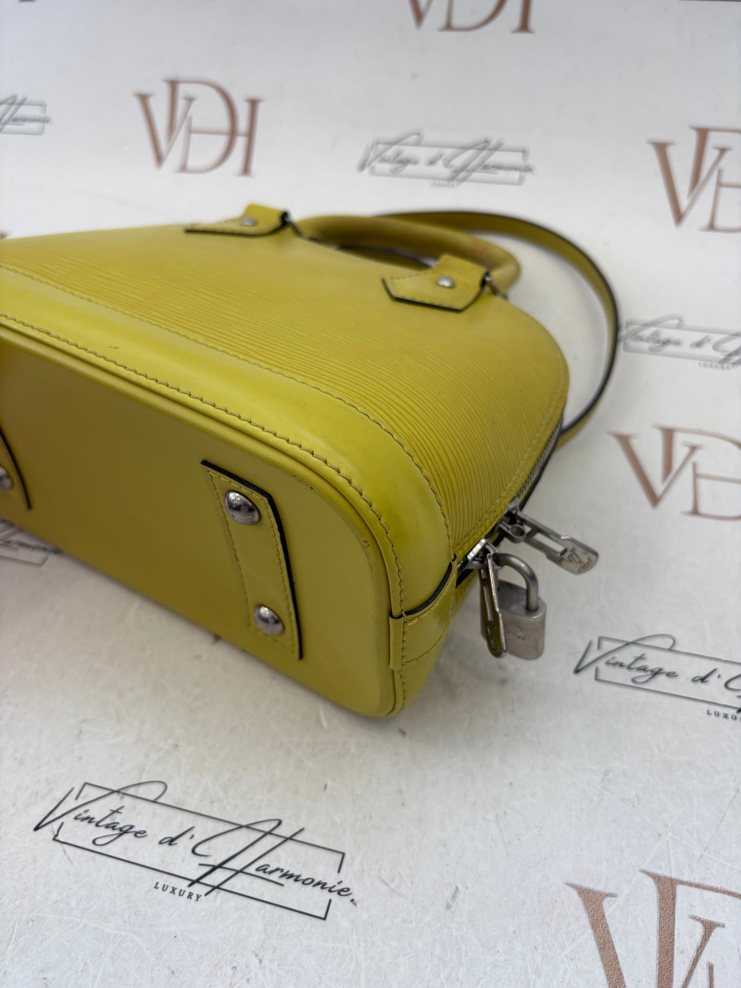 200731 - Louis Vuitton Alma BB