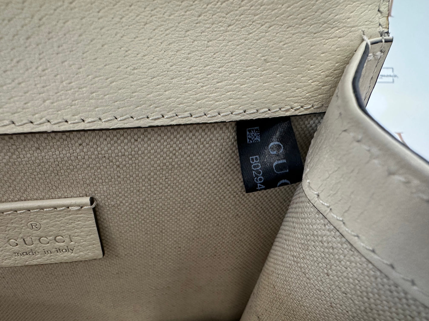 382470 - Gucci Dionysus
