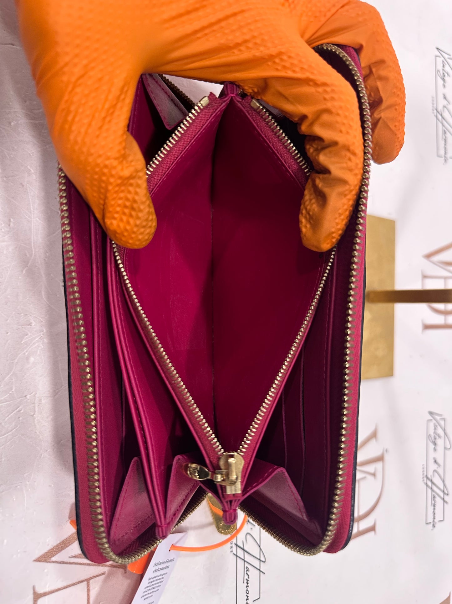 383983 - Louis Vuitton Zippy Wallet