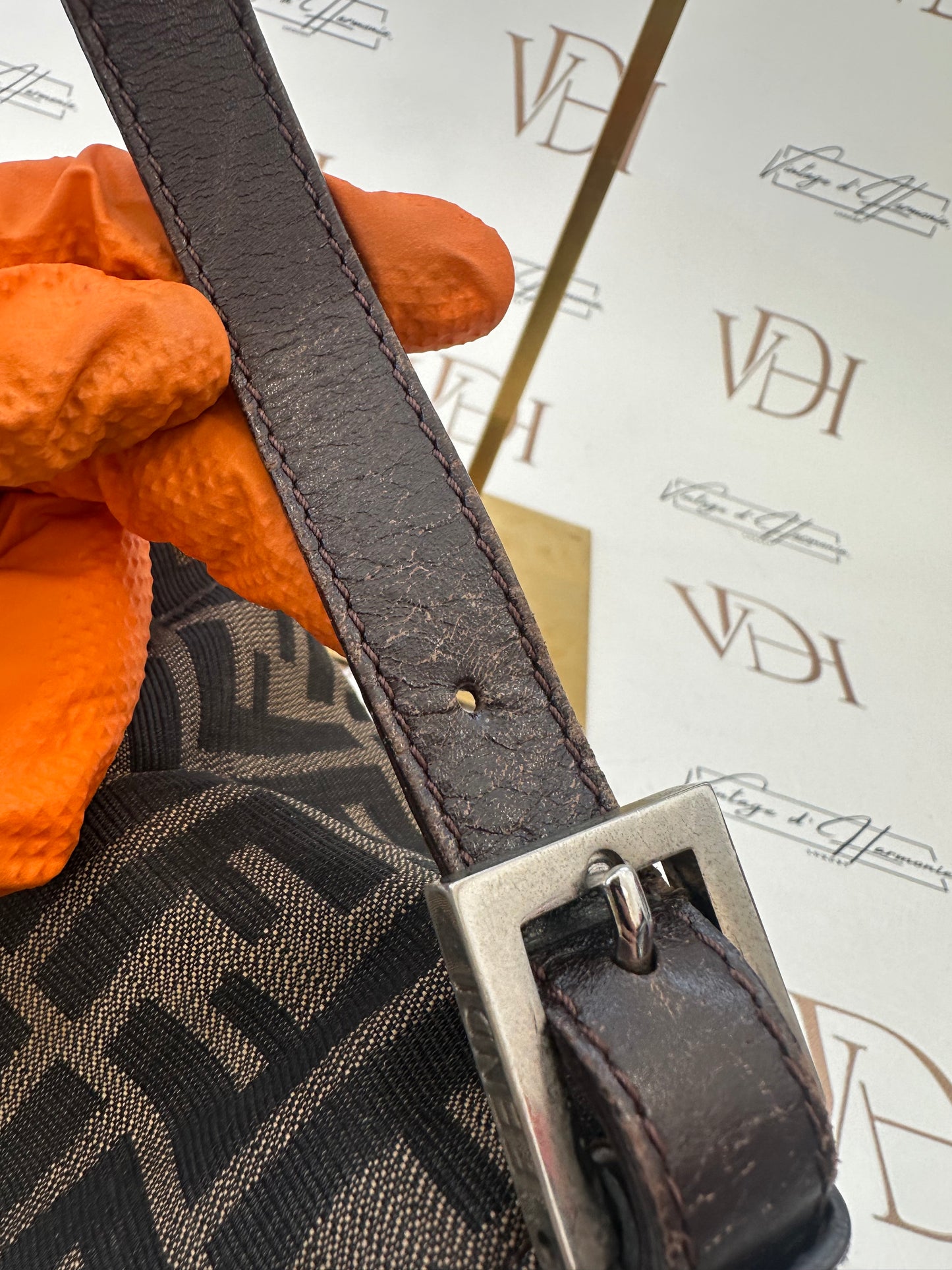 382677 - Fendi Mamma Forever