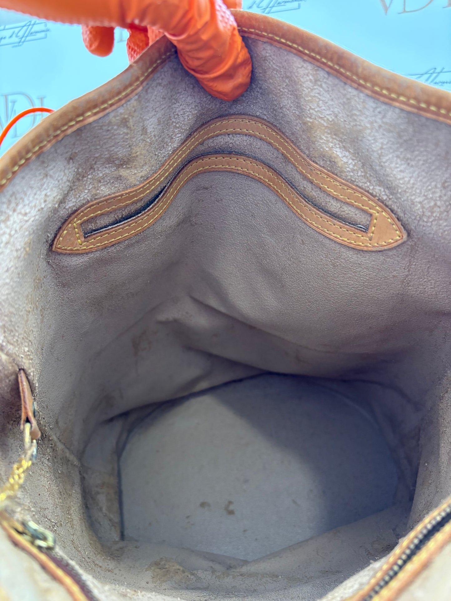018332  - Louis Vuitton Bucket GM