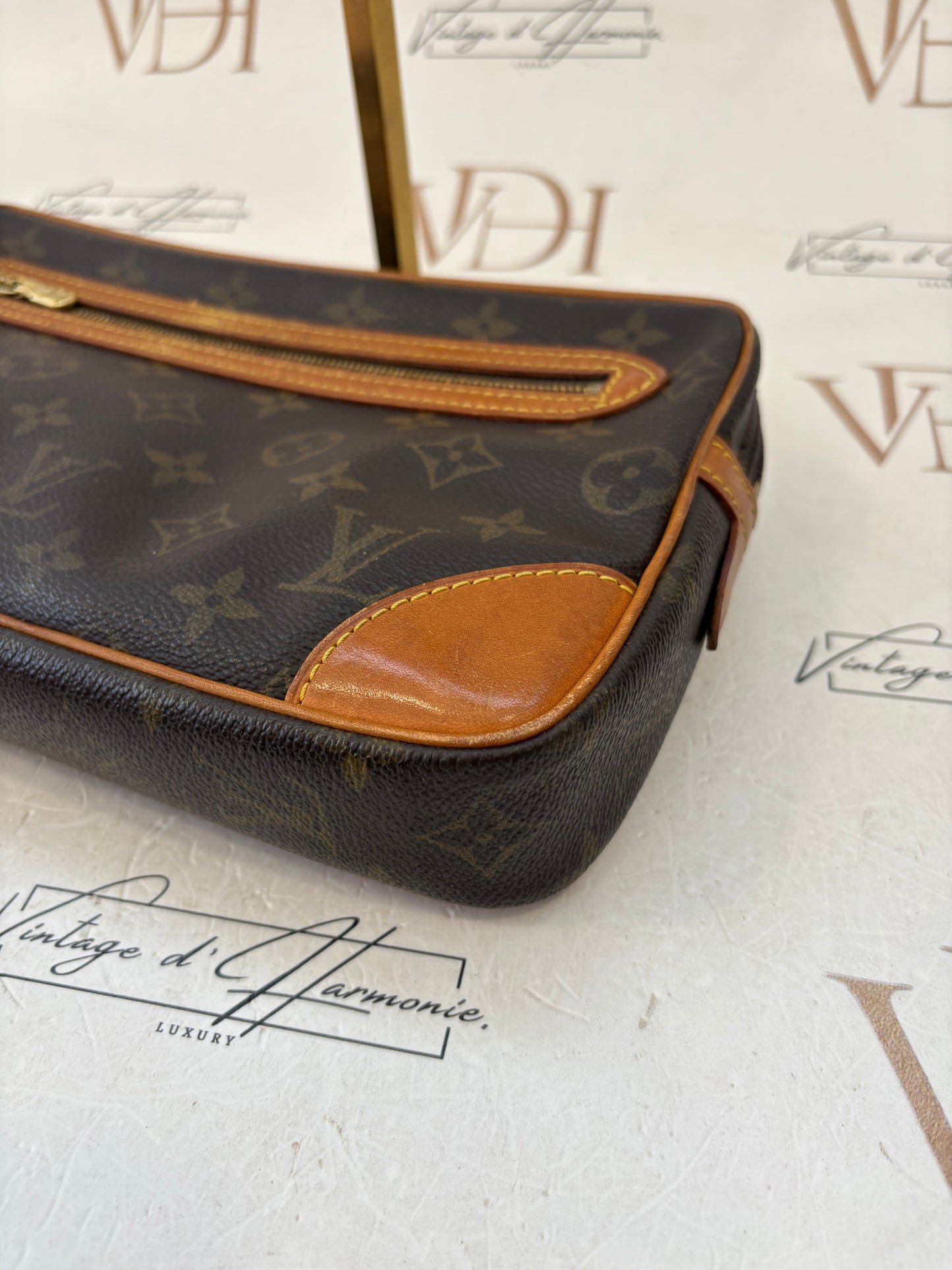 018116 - Louis Vuitton Dragonne GM