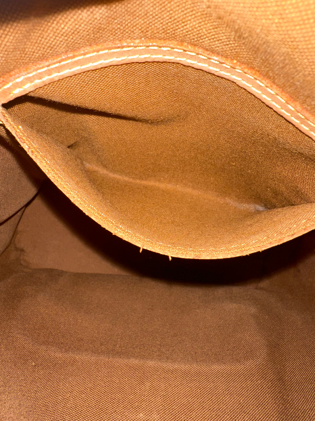 Louis Vuitton Montsouris MM