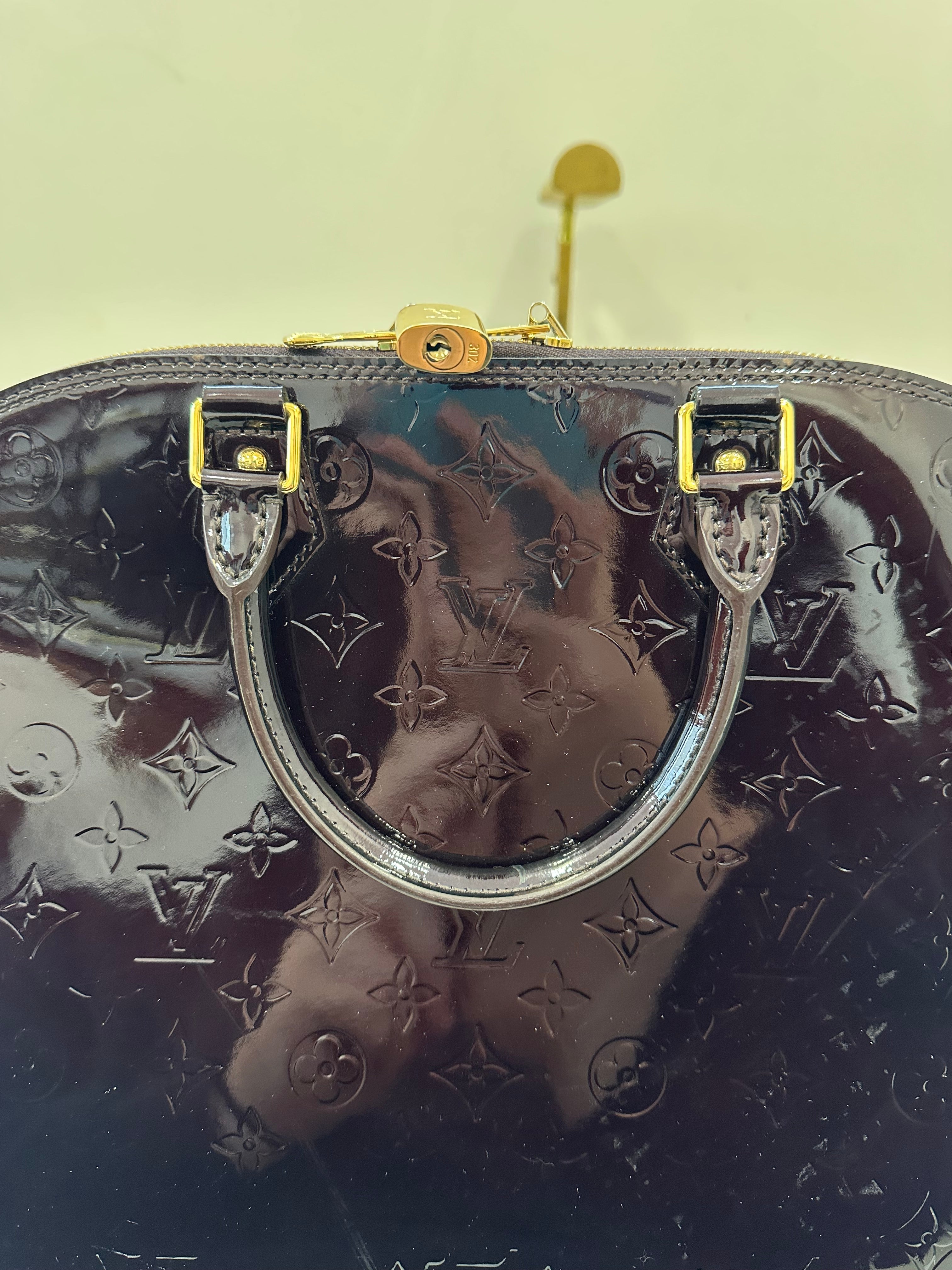 Louis Vuitton Alma Vernis Black