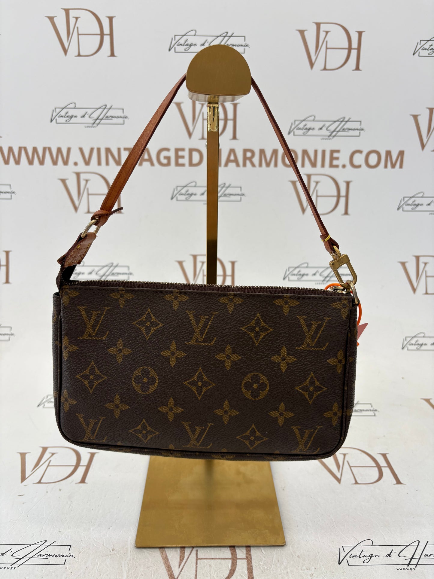 018381 - Louis Vuitton Pochette Accessoires