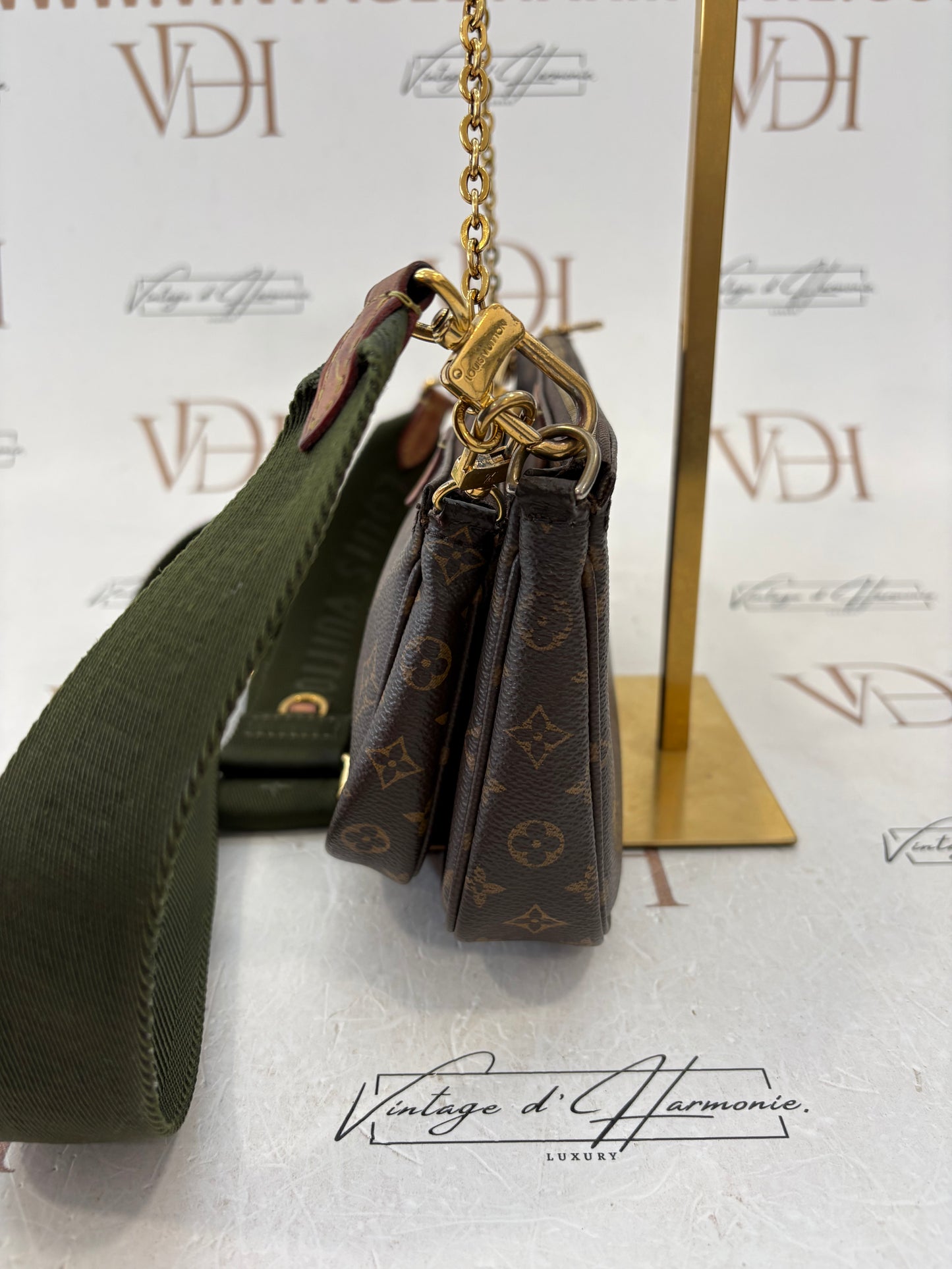 383615 - Louis Vuitton Multipochette