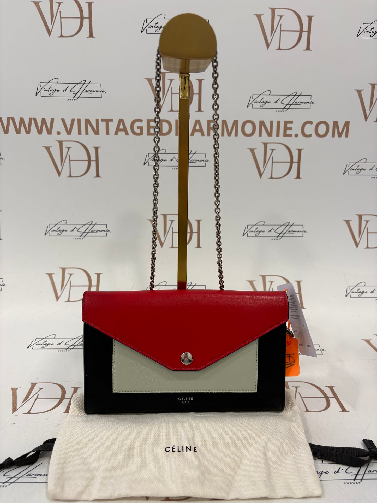382915 - Céline Pochette