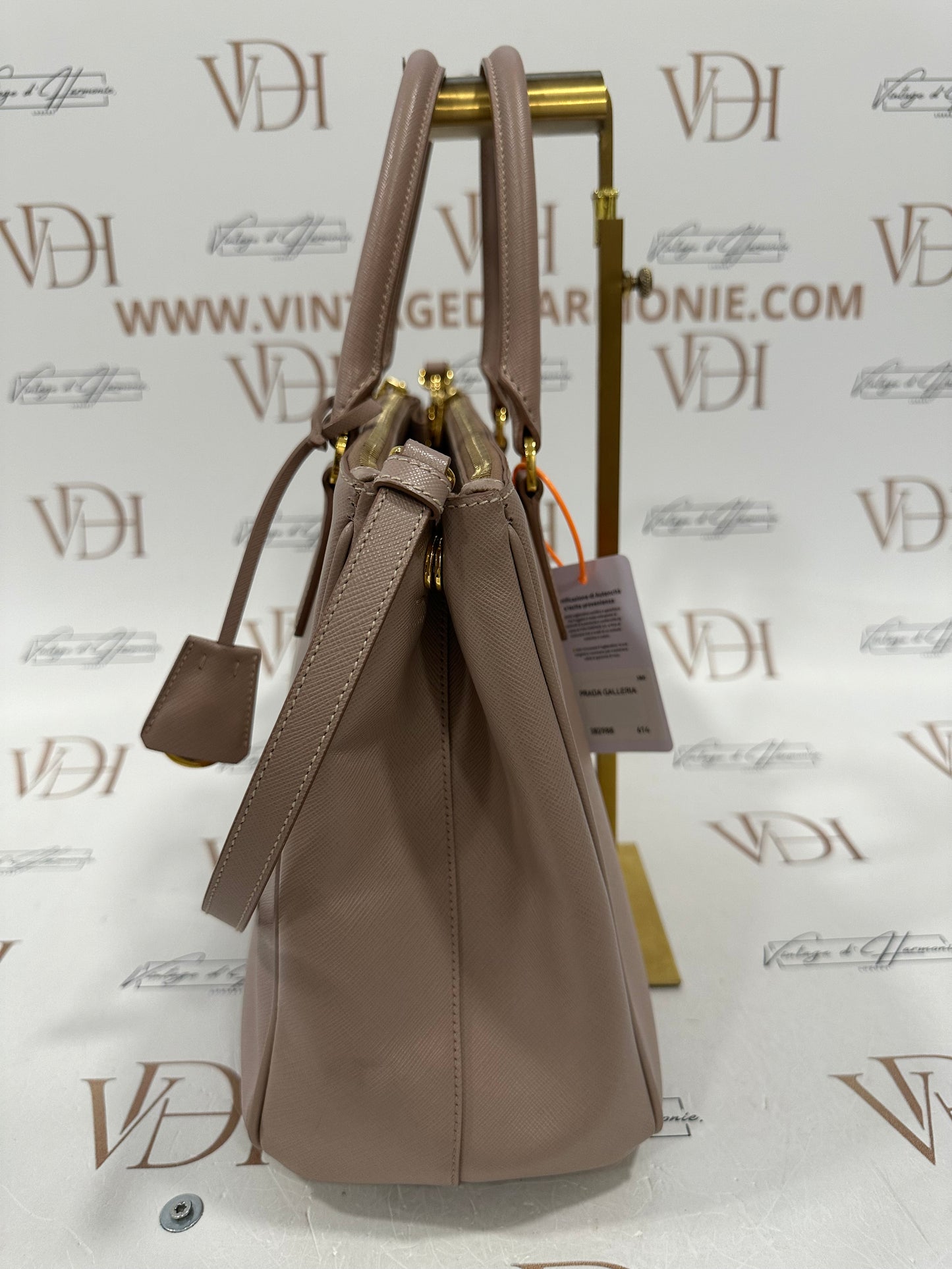 382988 - Prada Galleria