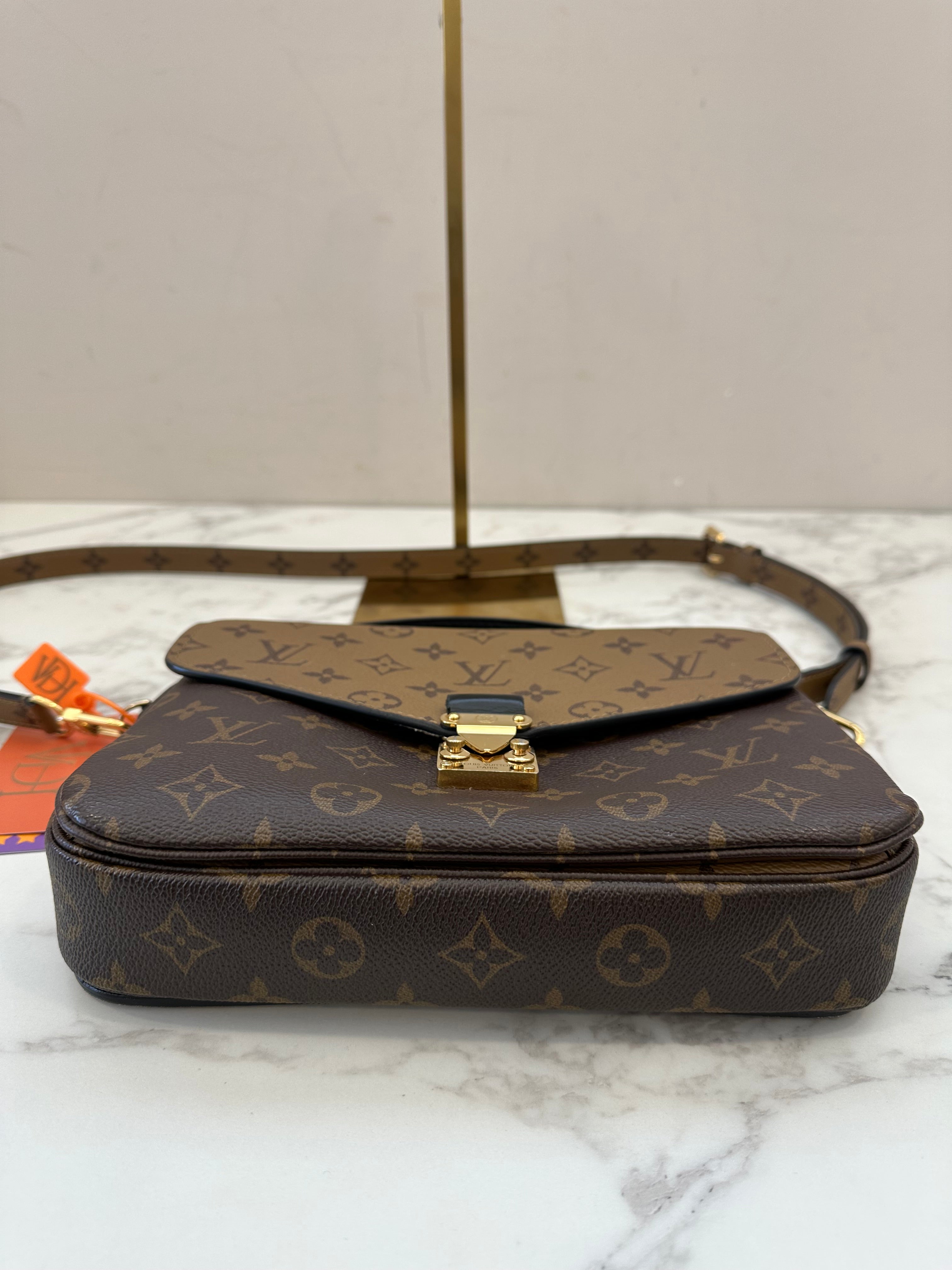 Louis Vuitton Metis Reverse