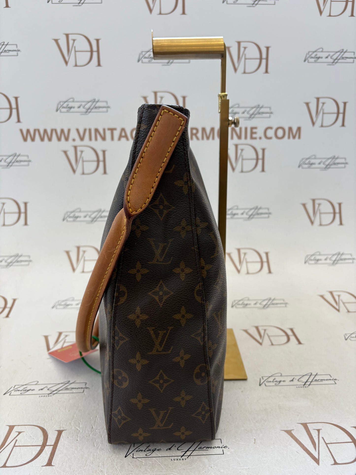 017150 - Louis Vuitton Looping GM