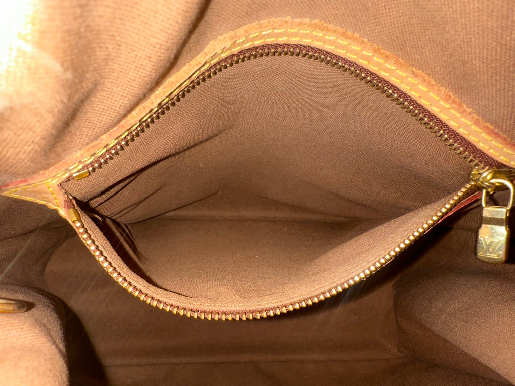 Louis Vuitton Batignolles Vertical