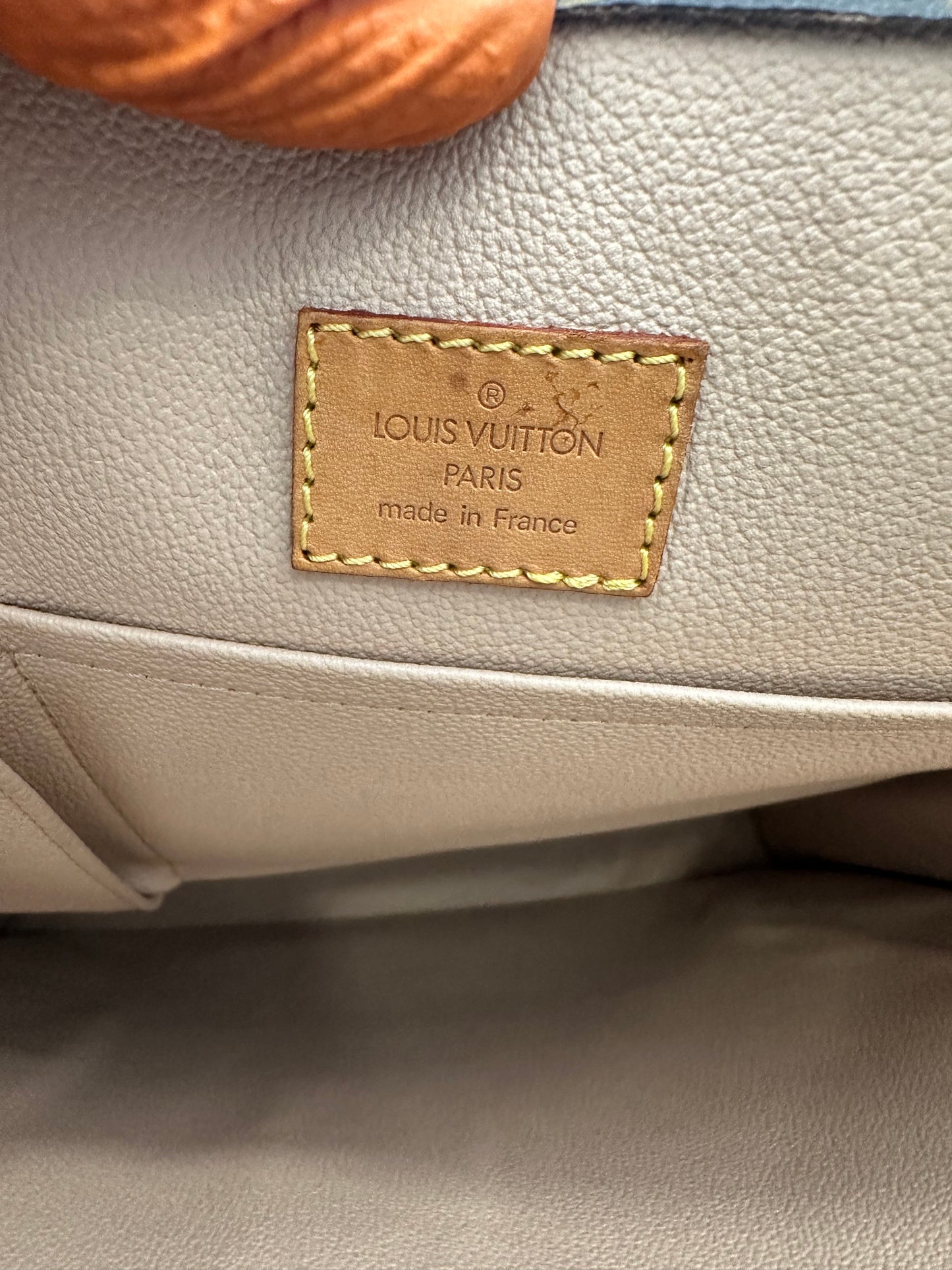 017905 - Louis Vuitton Sac Plat