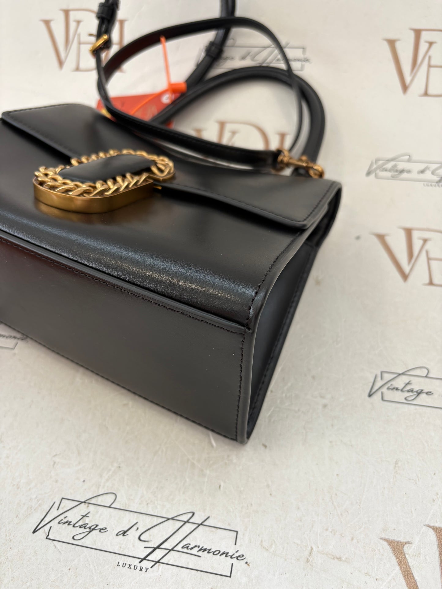 102600 - Marc Jacobs St.Marc