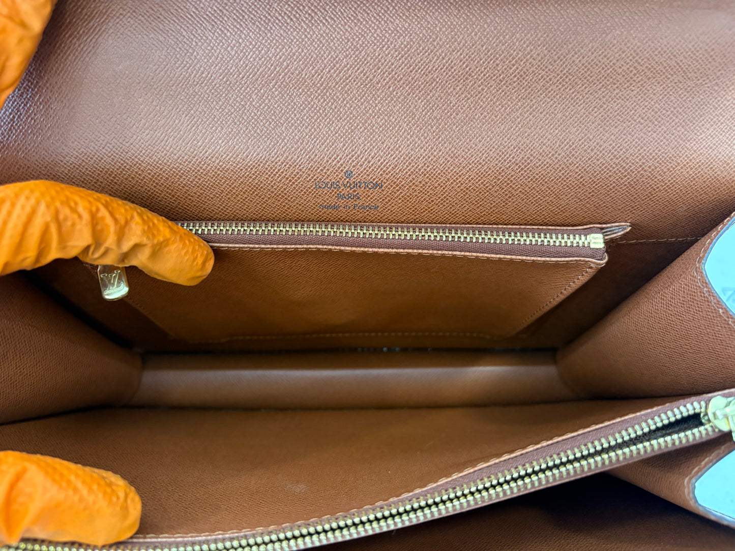 018366 - Louis Vuitton Concorde