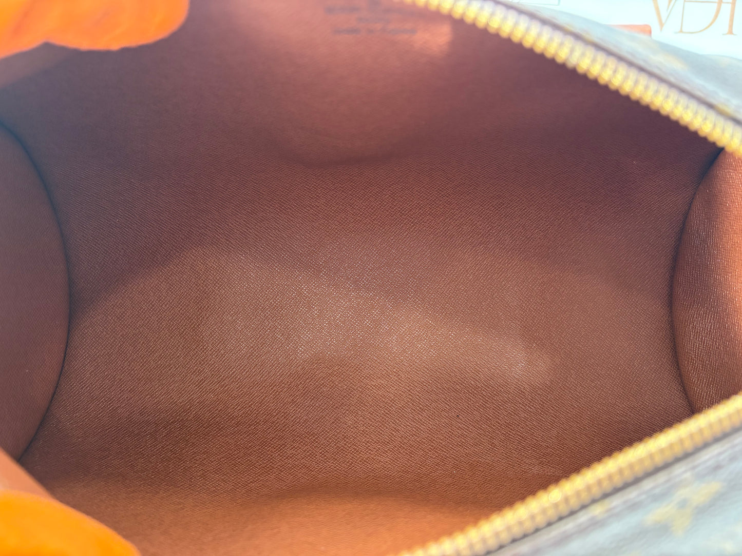 018995 - Louis Vuitton Papillon 30