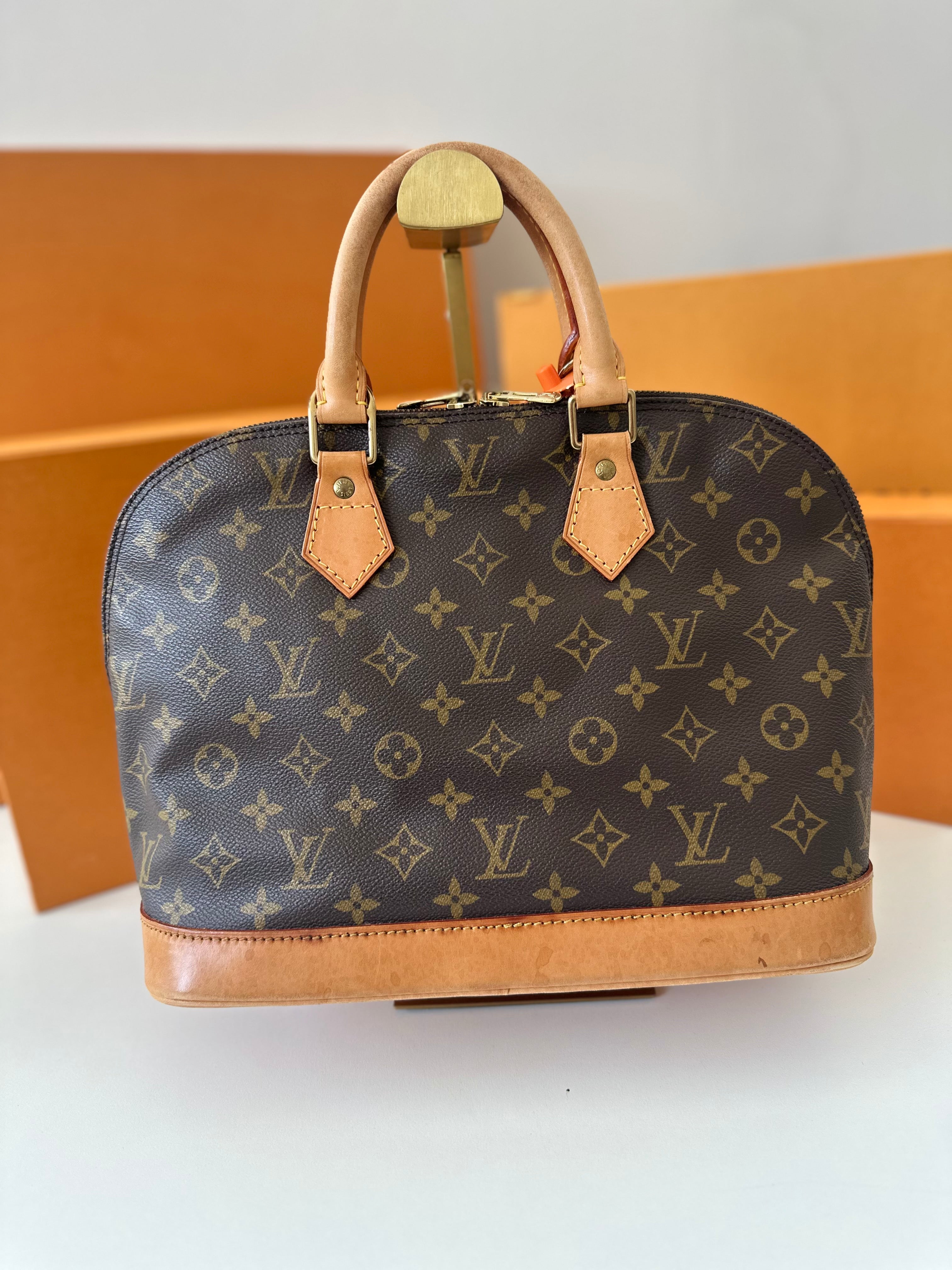 Louis Vuitton Alma