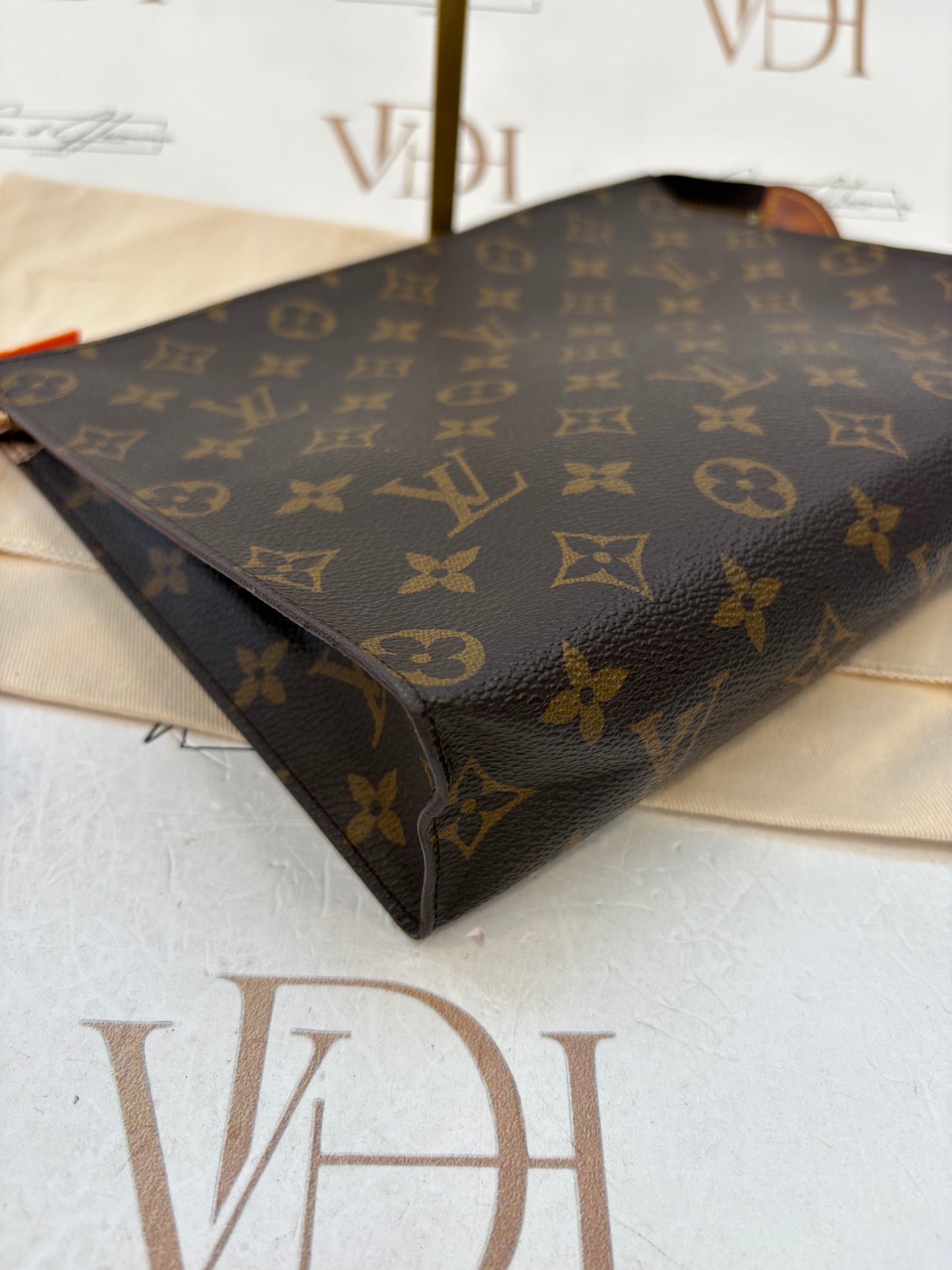 018838 - Louis Vuitton Toilette 26