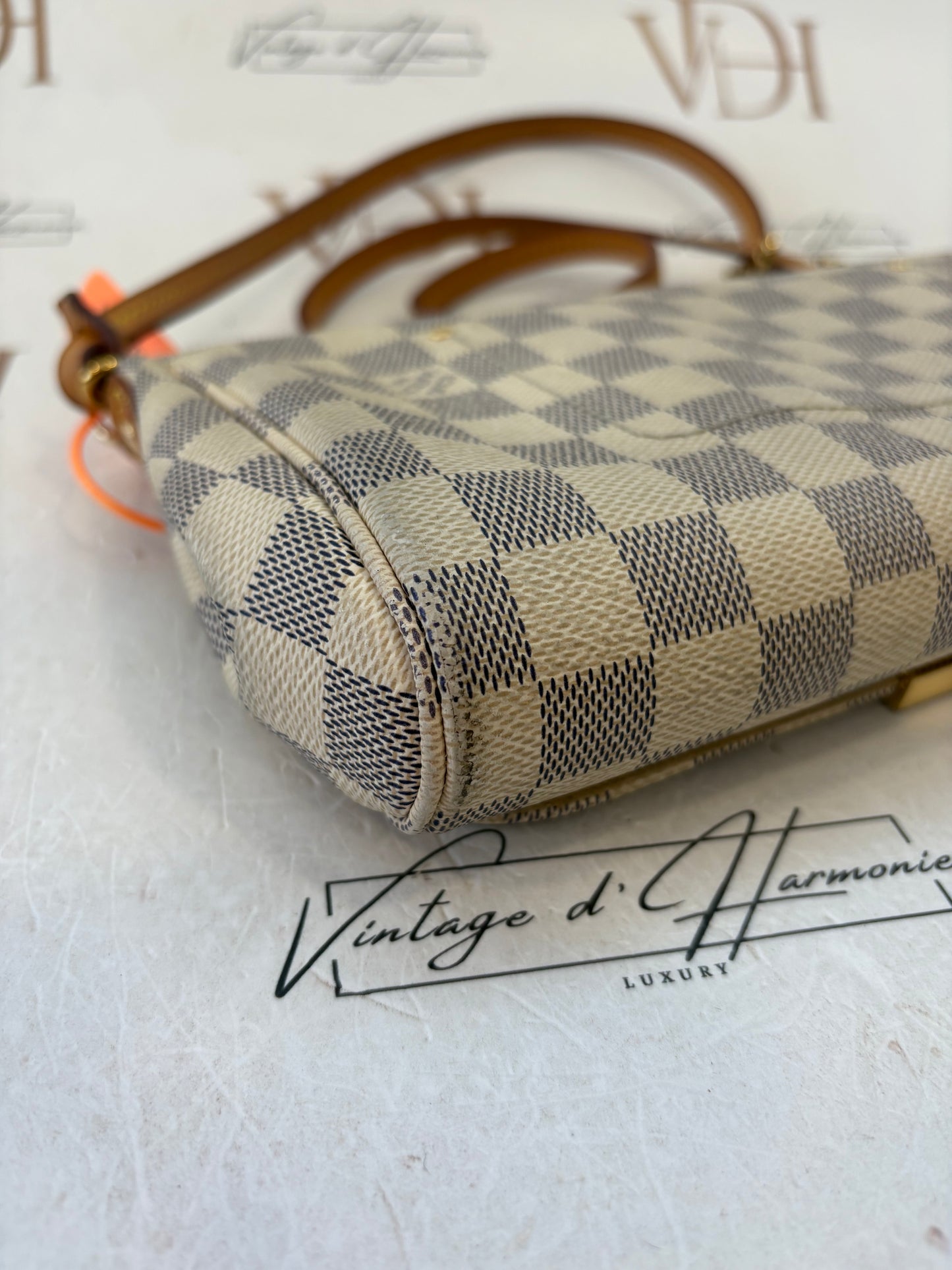 382891 - Louis Vuitton Favorite