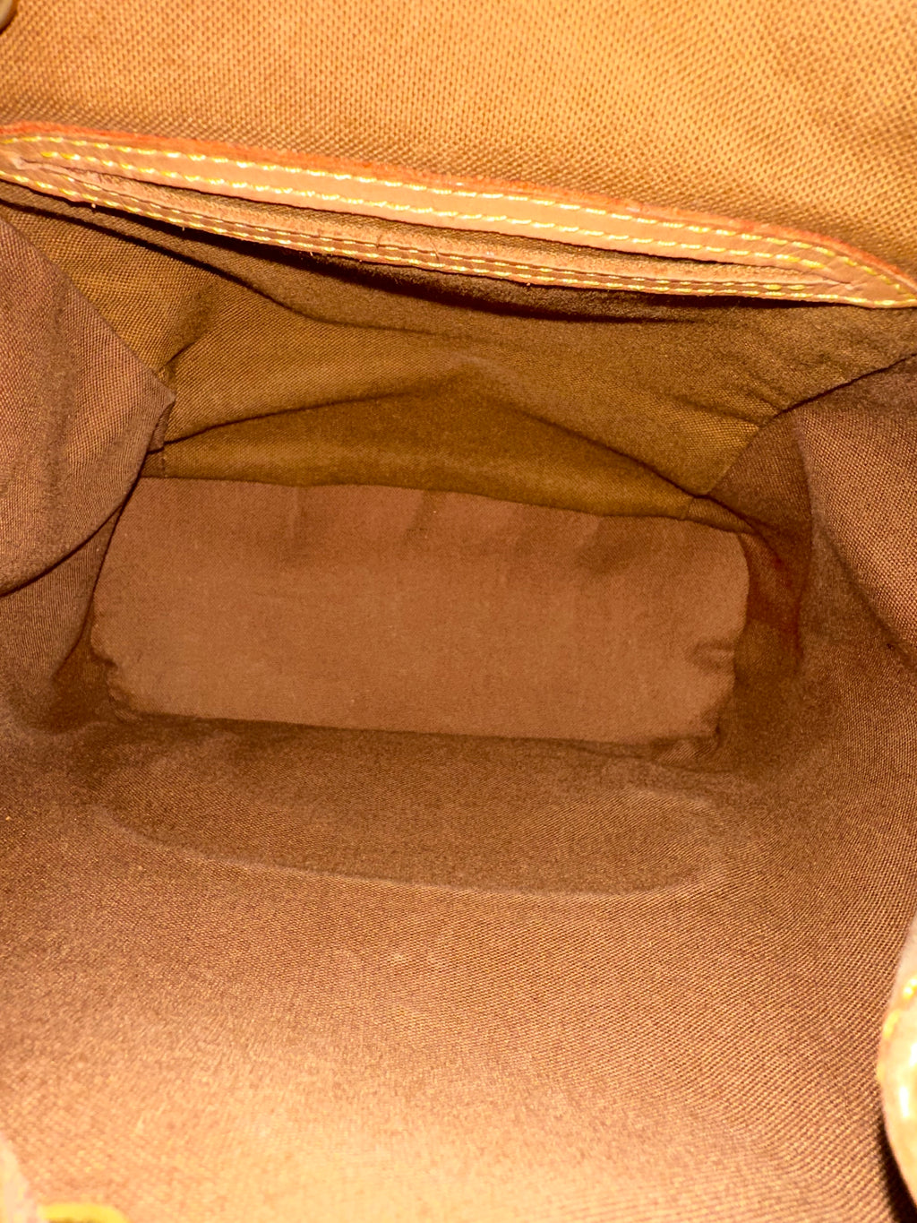 Louis Vuitton Montsouris MM