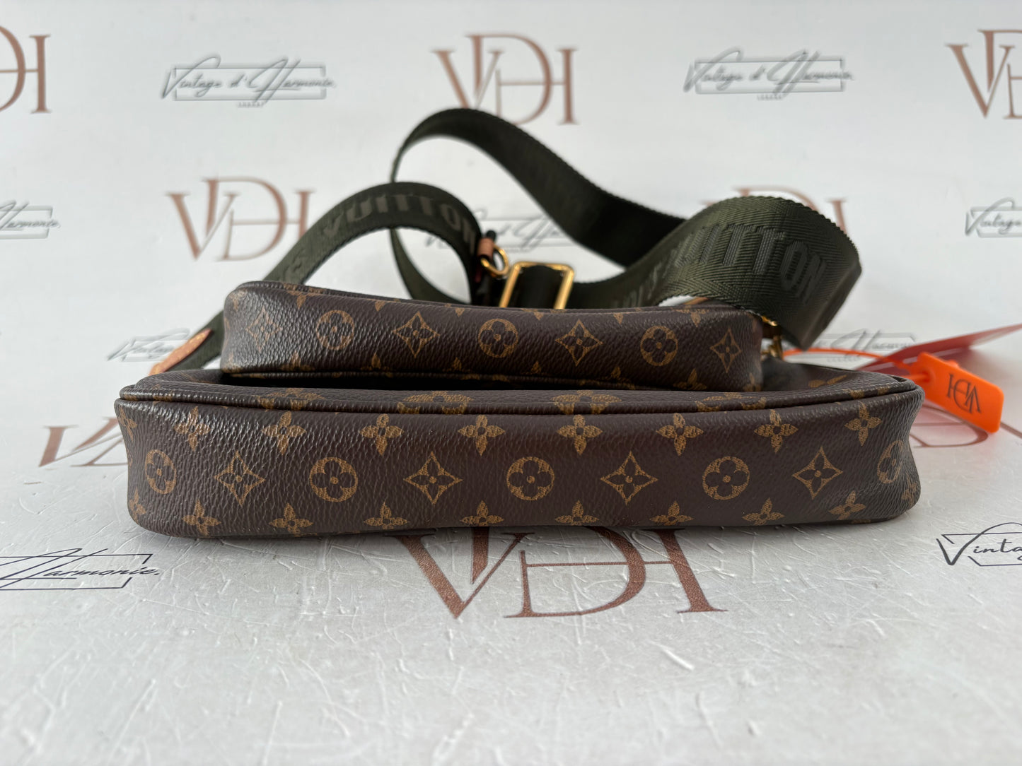 383614 - Louis Vuitton Multipochette