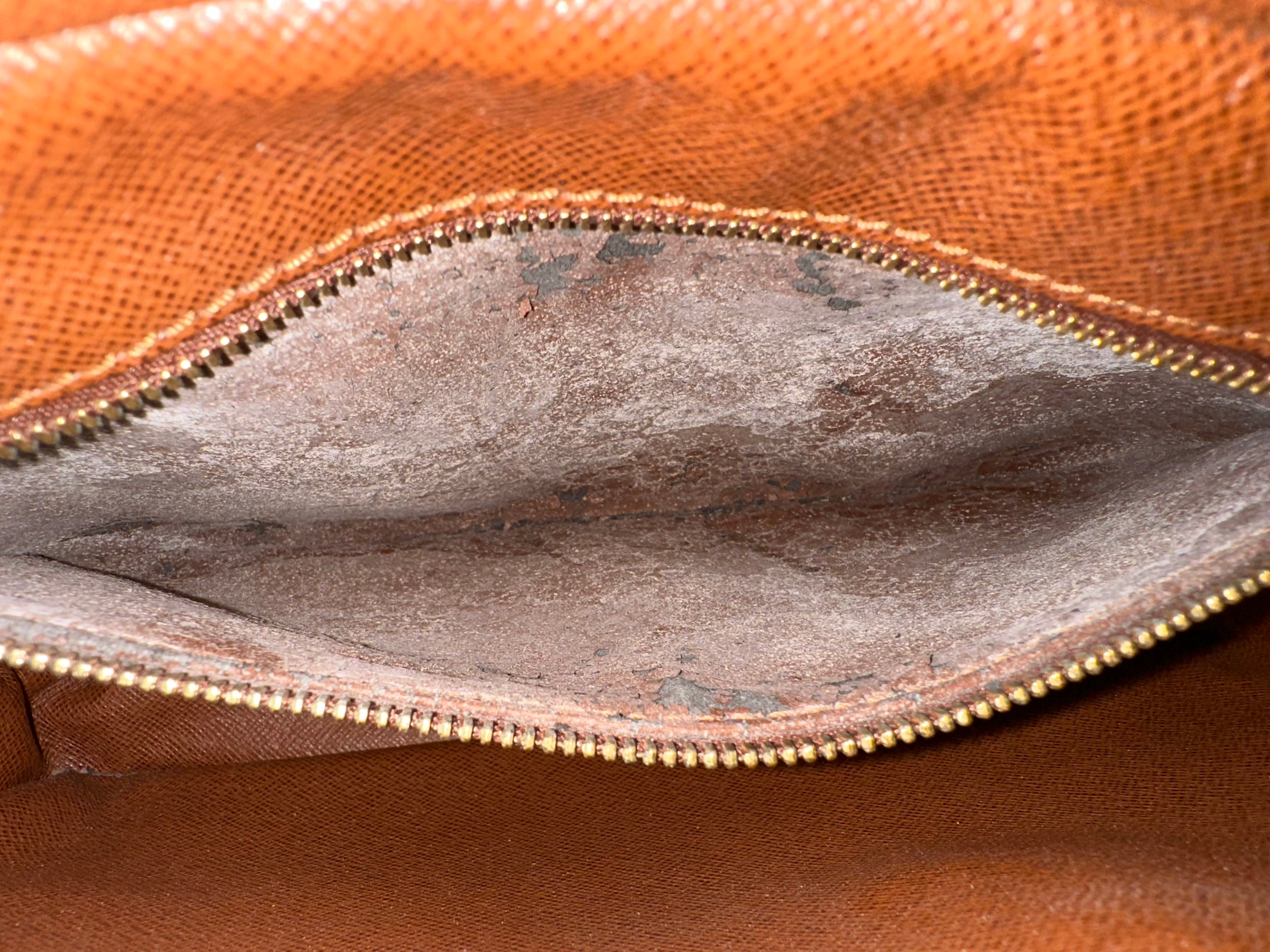 Louis Vuitton Dragonne GM