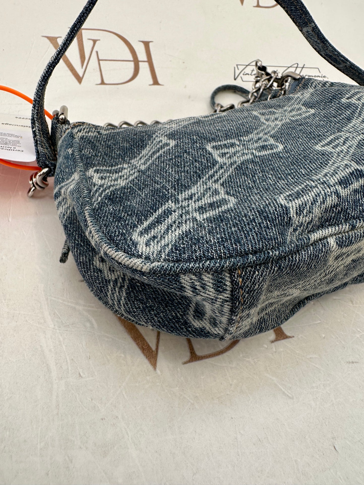 382994 - Balenciaga Le Cagole