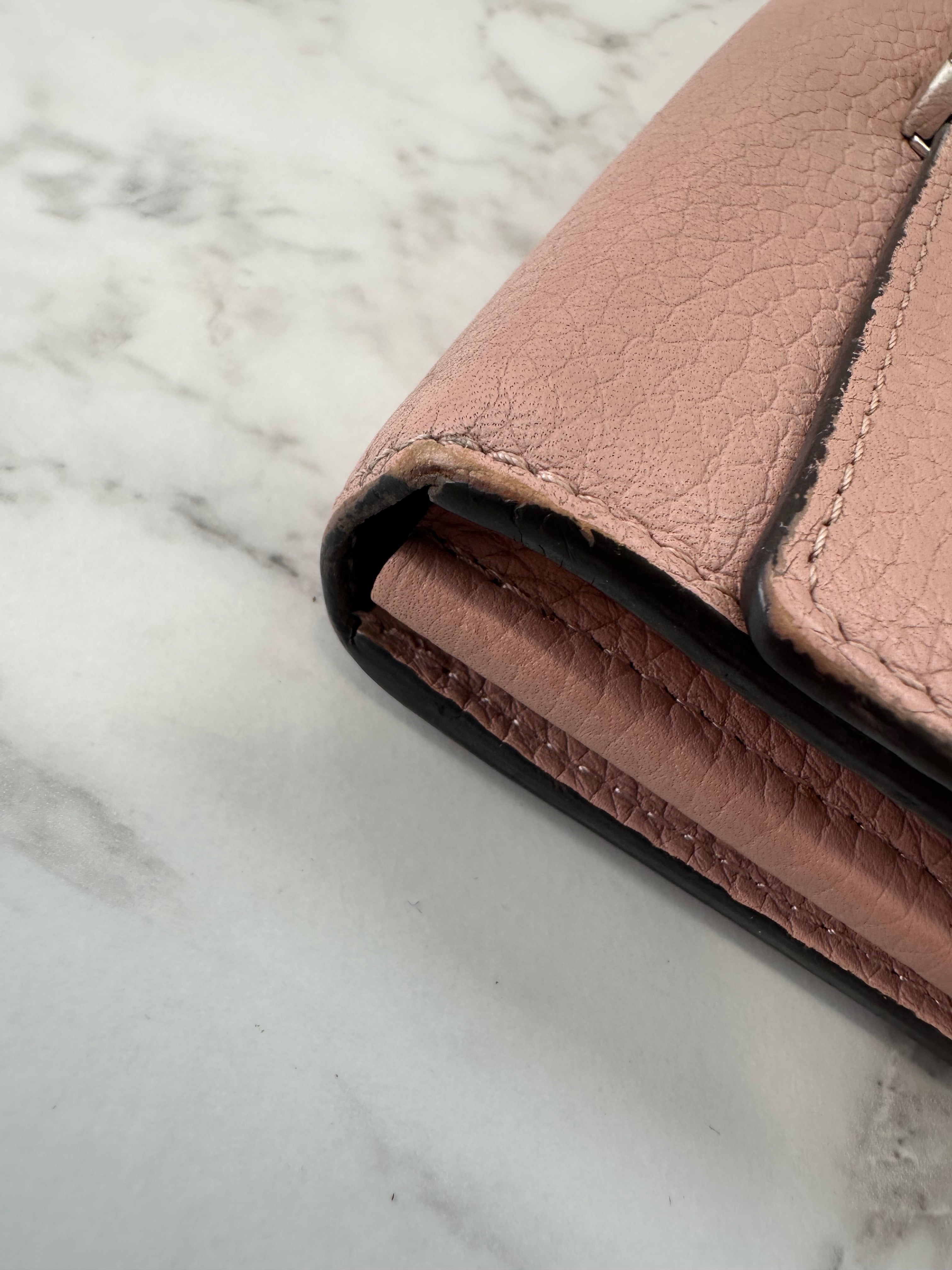 Louis Vuitton Capucines Long Wallet