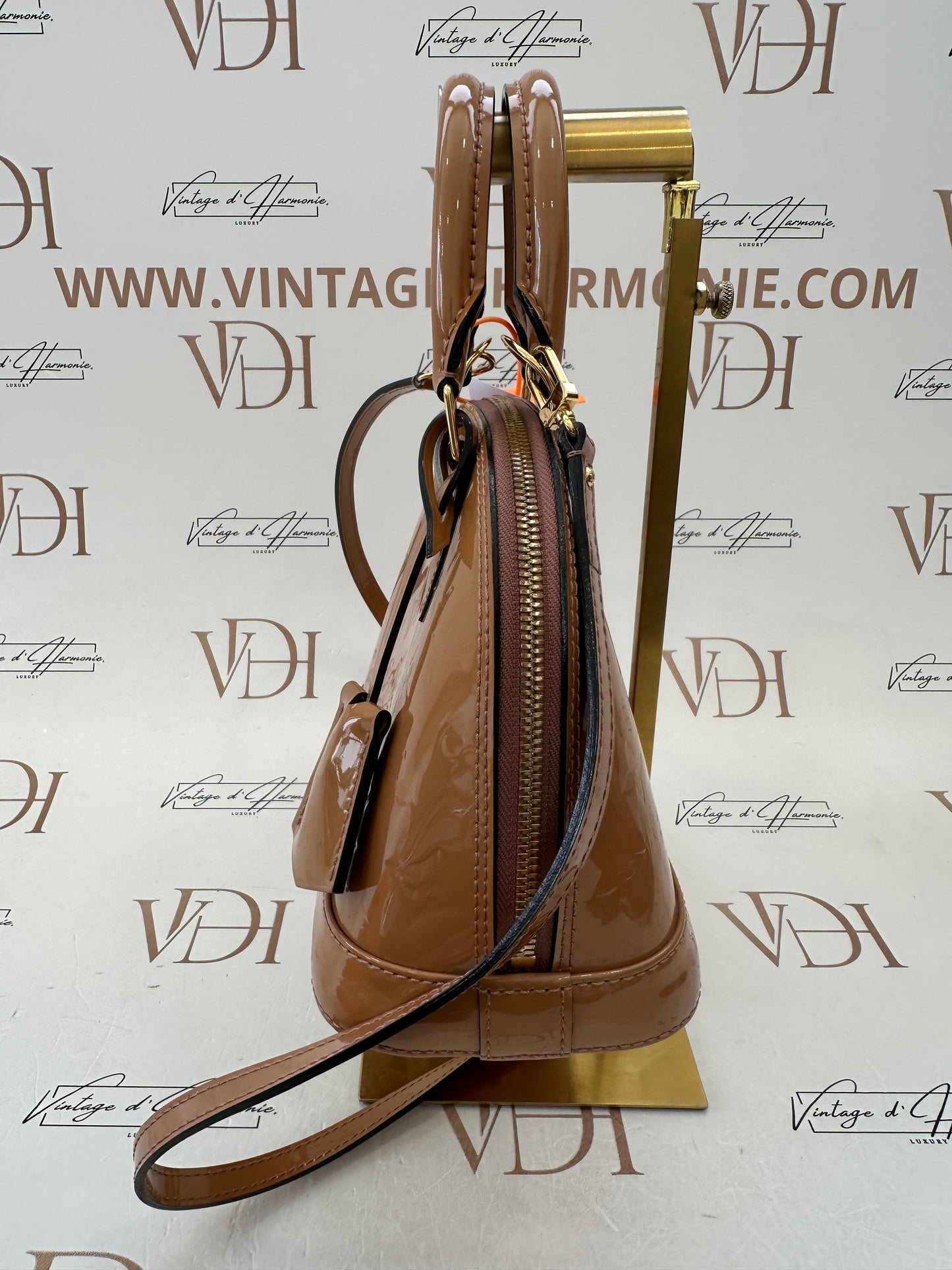 382897 - Louis Vuitton Alma BB Brown