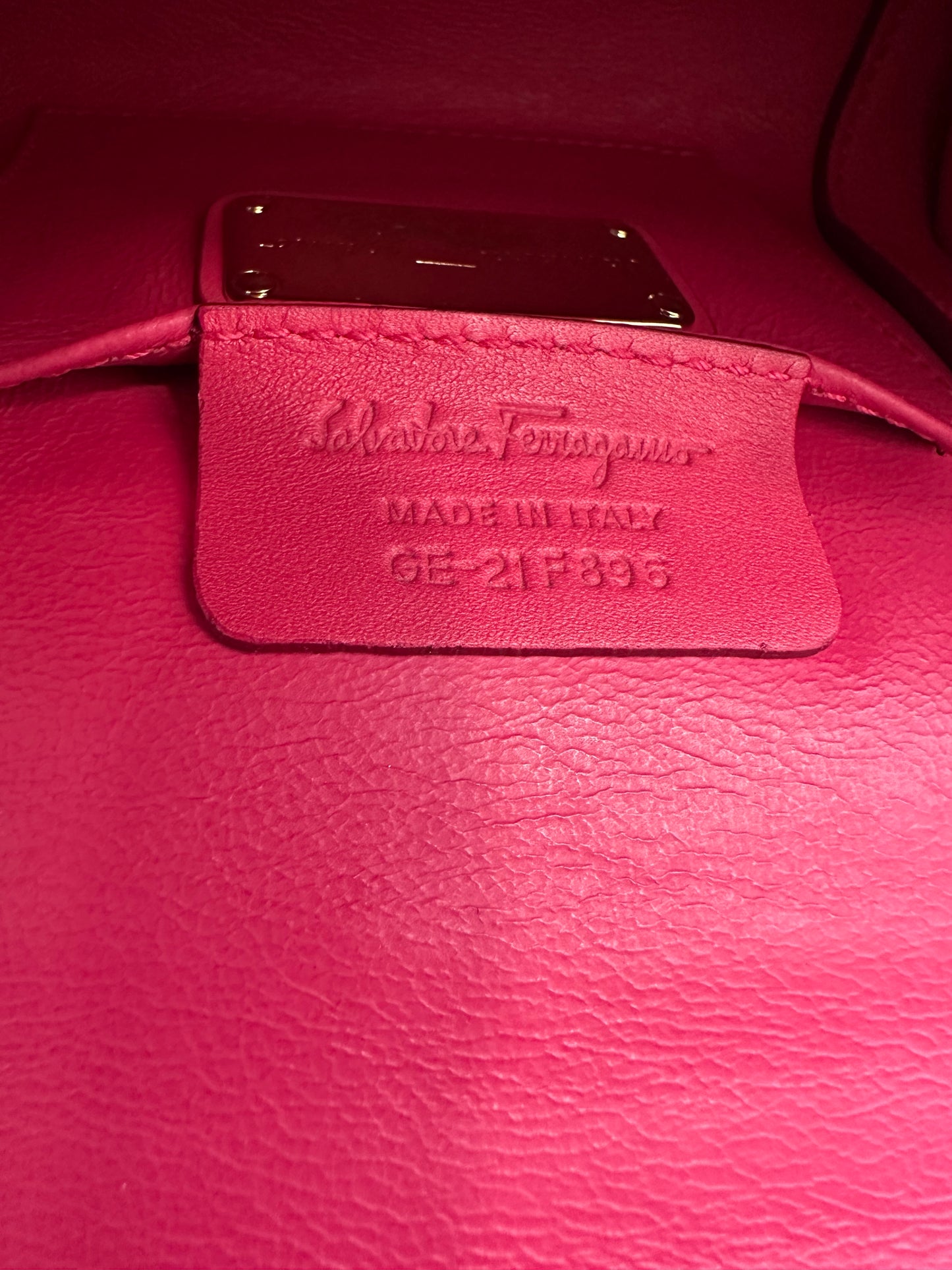 383004 - Salvatore Ferragamo Sofia