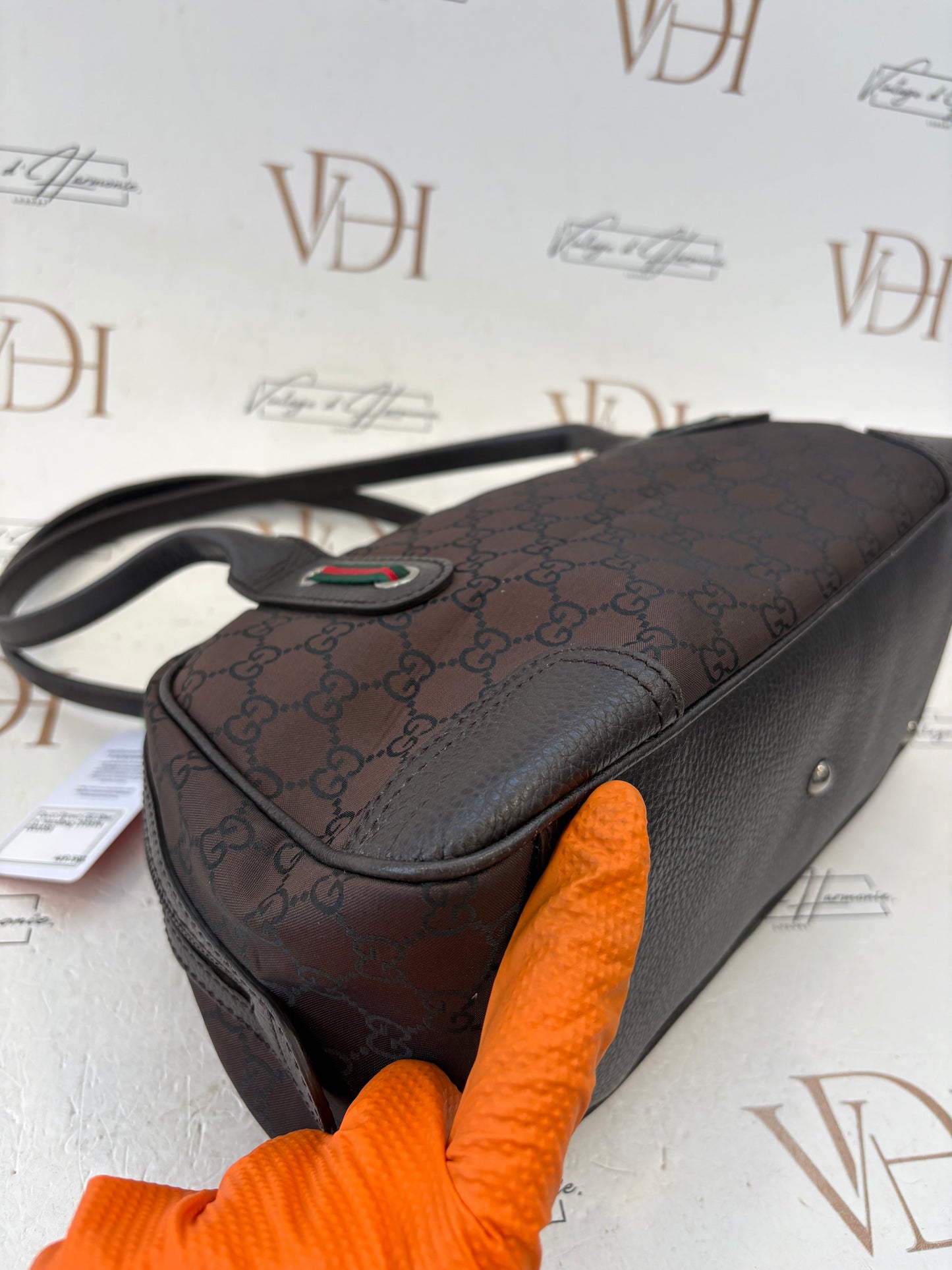 017073 - Gucci Brown GG