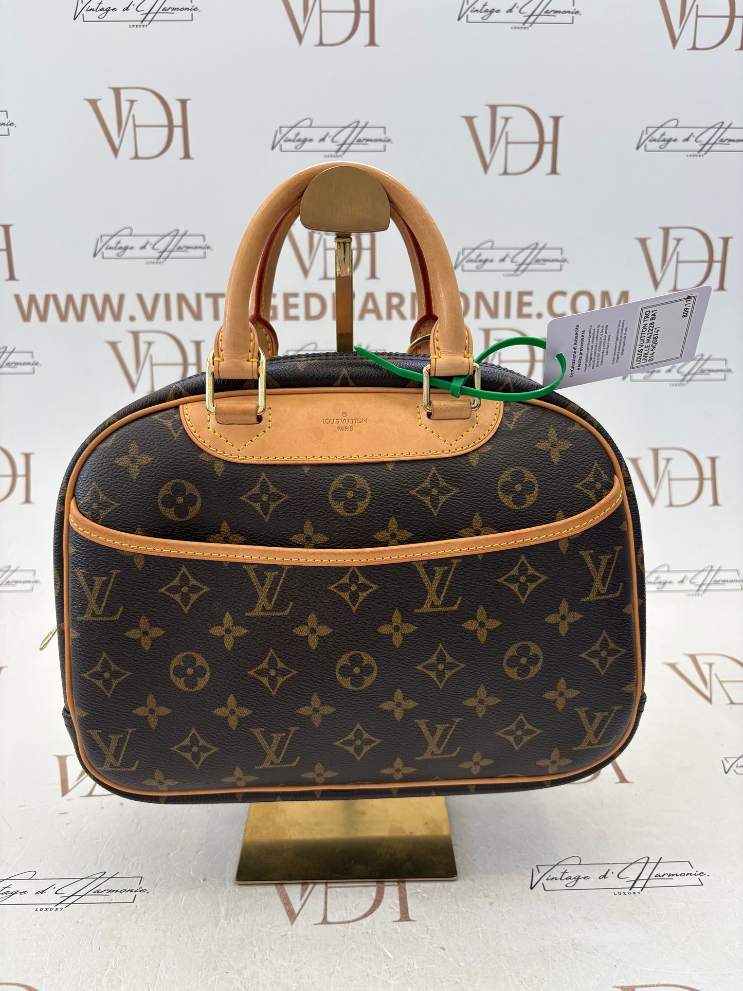 017224 - Louis Vuitton Trouville