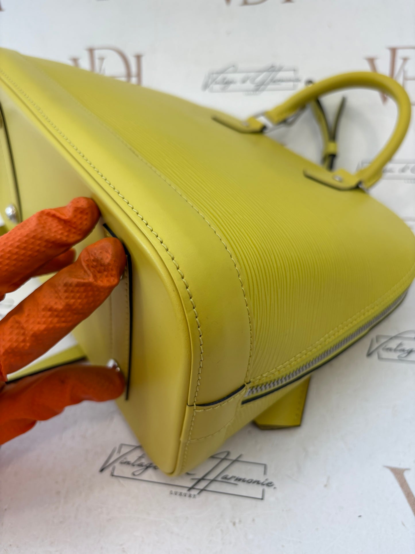 201432 - Louis Vuitton Alma Epi Yellow