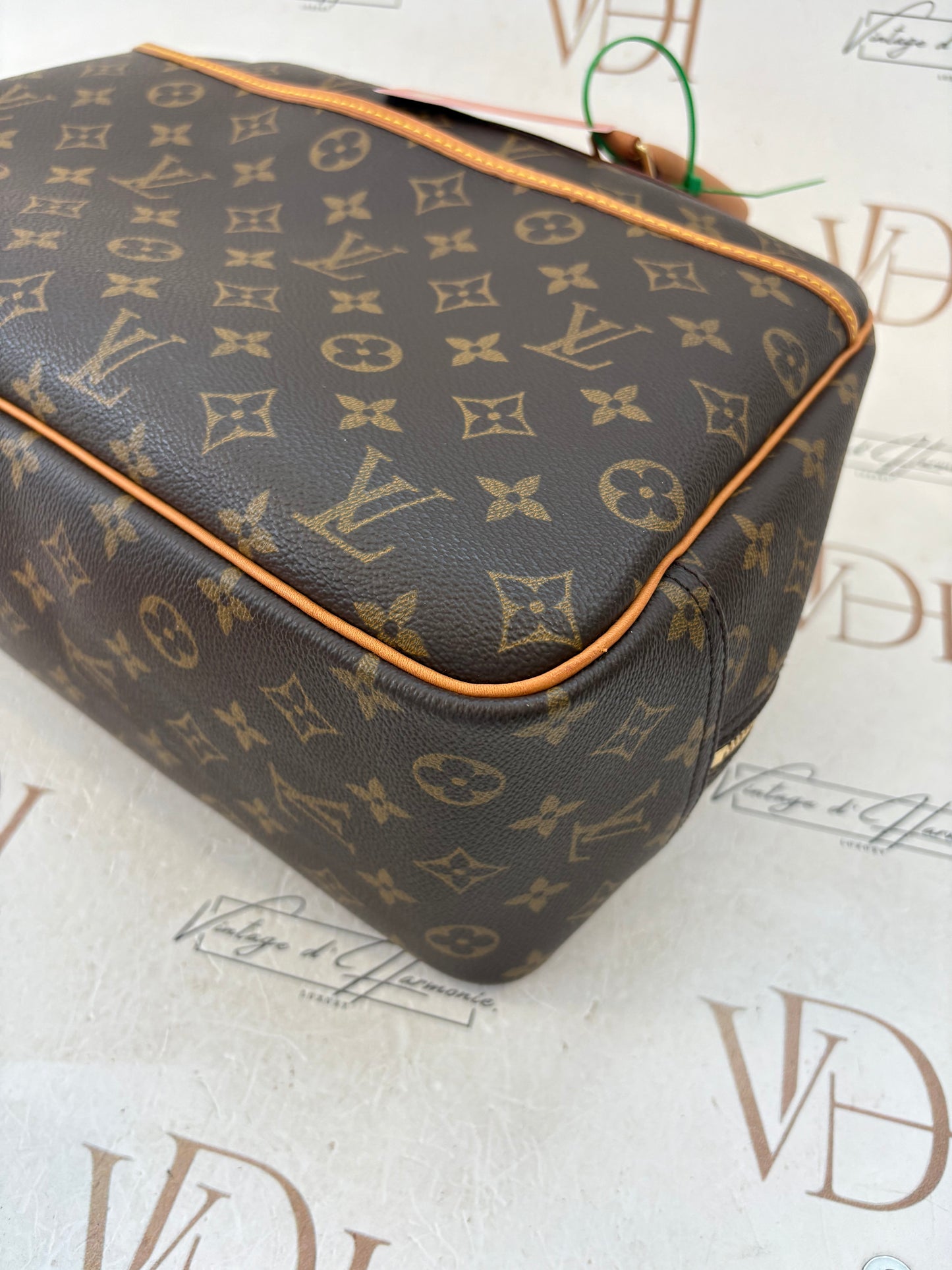 017132 - Louis Vuitton Deauville