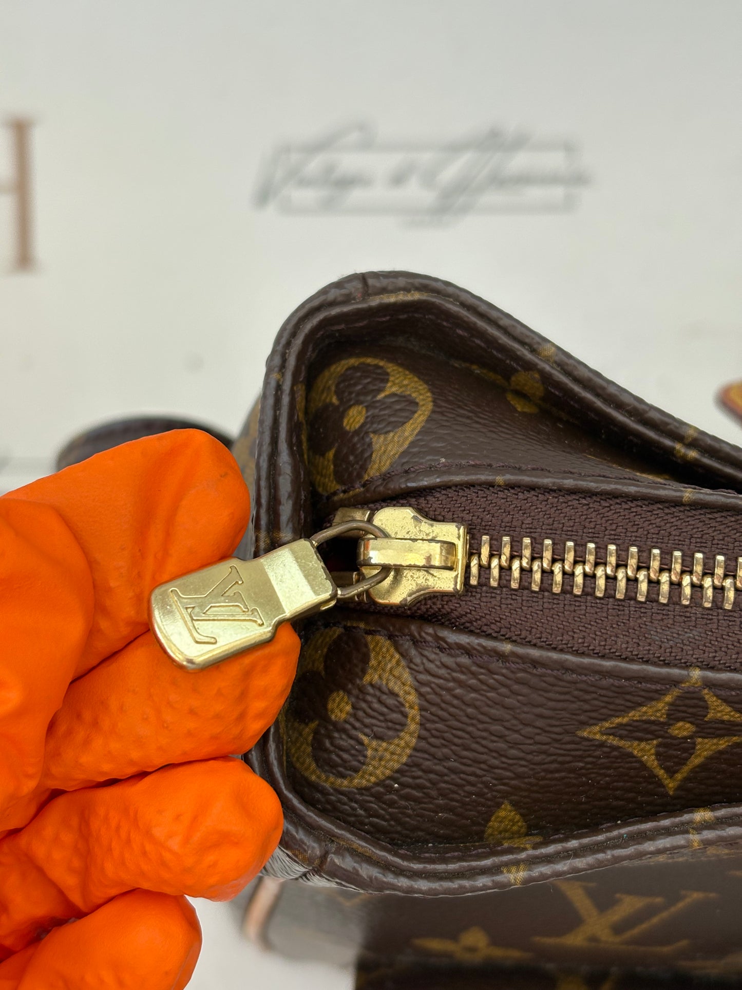 018579 - Louis Vuitton Multipli Cite
