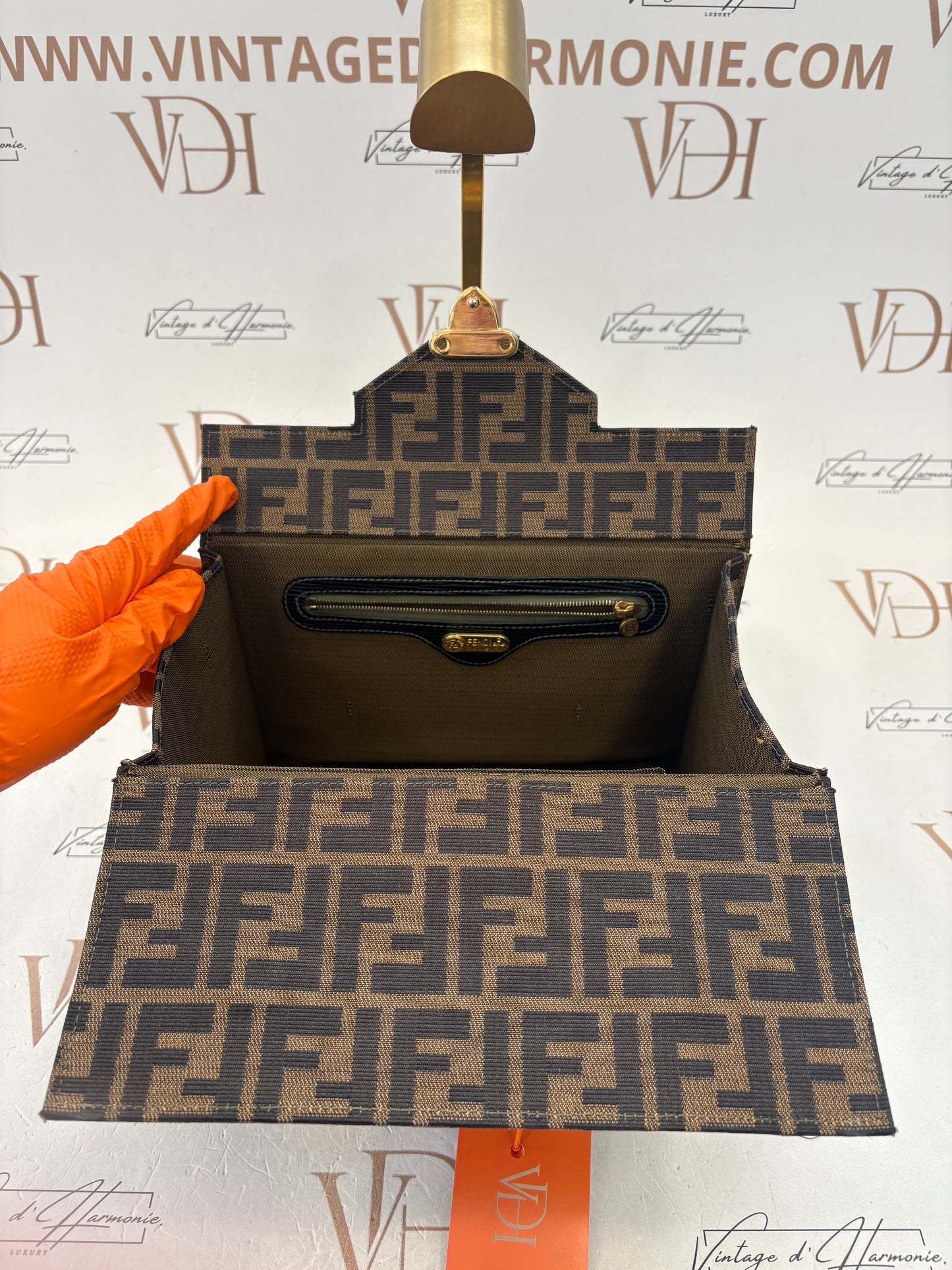 018105 - Fendi Brown Zucca