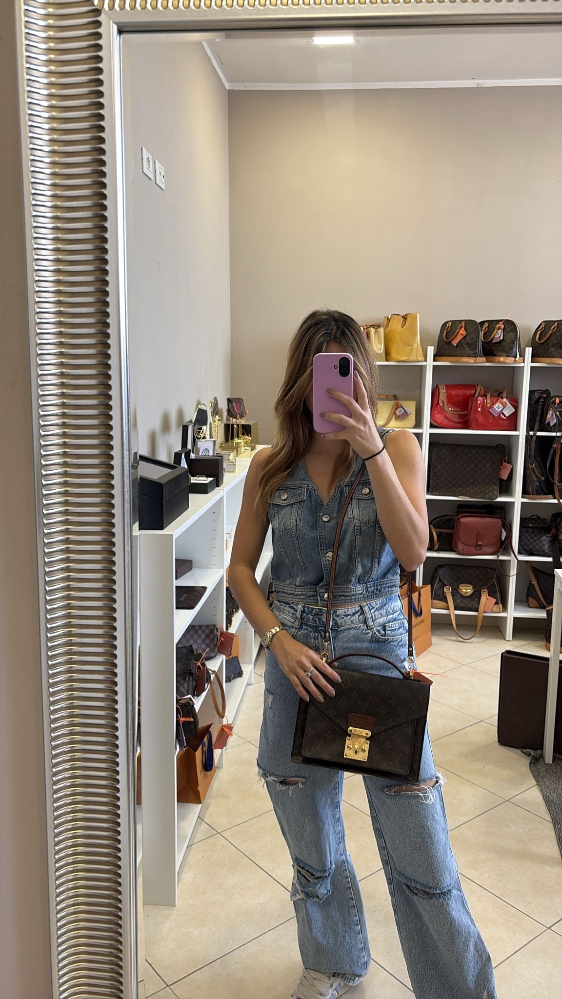 Louis Vuitton Monceau 26