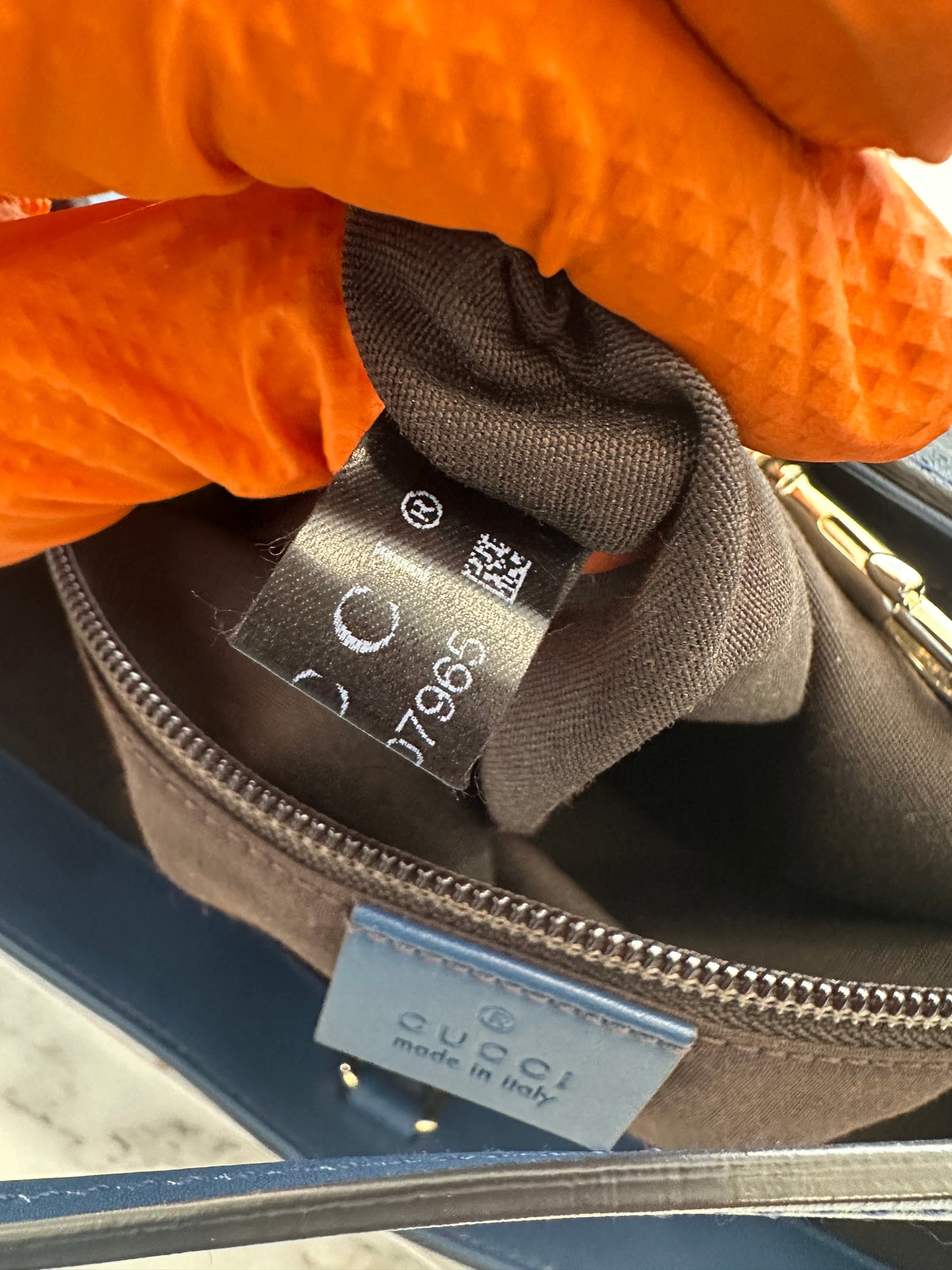 382503 - Gucci Blu