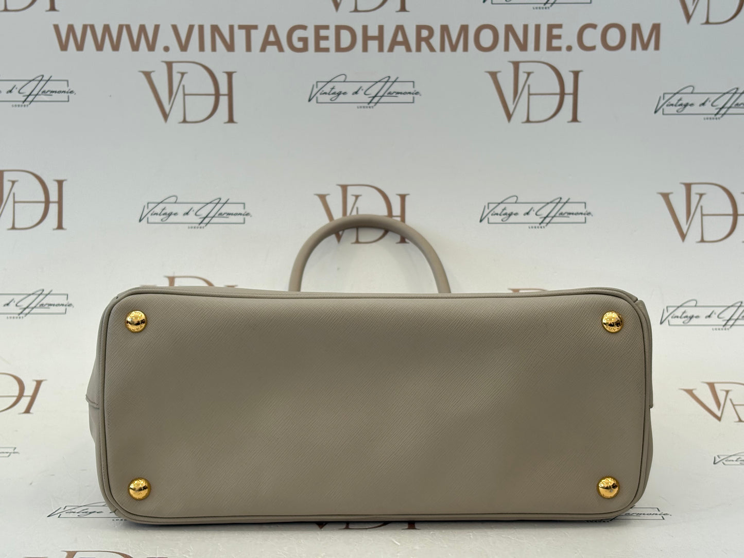 383898 - Prada Galleria Grey