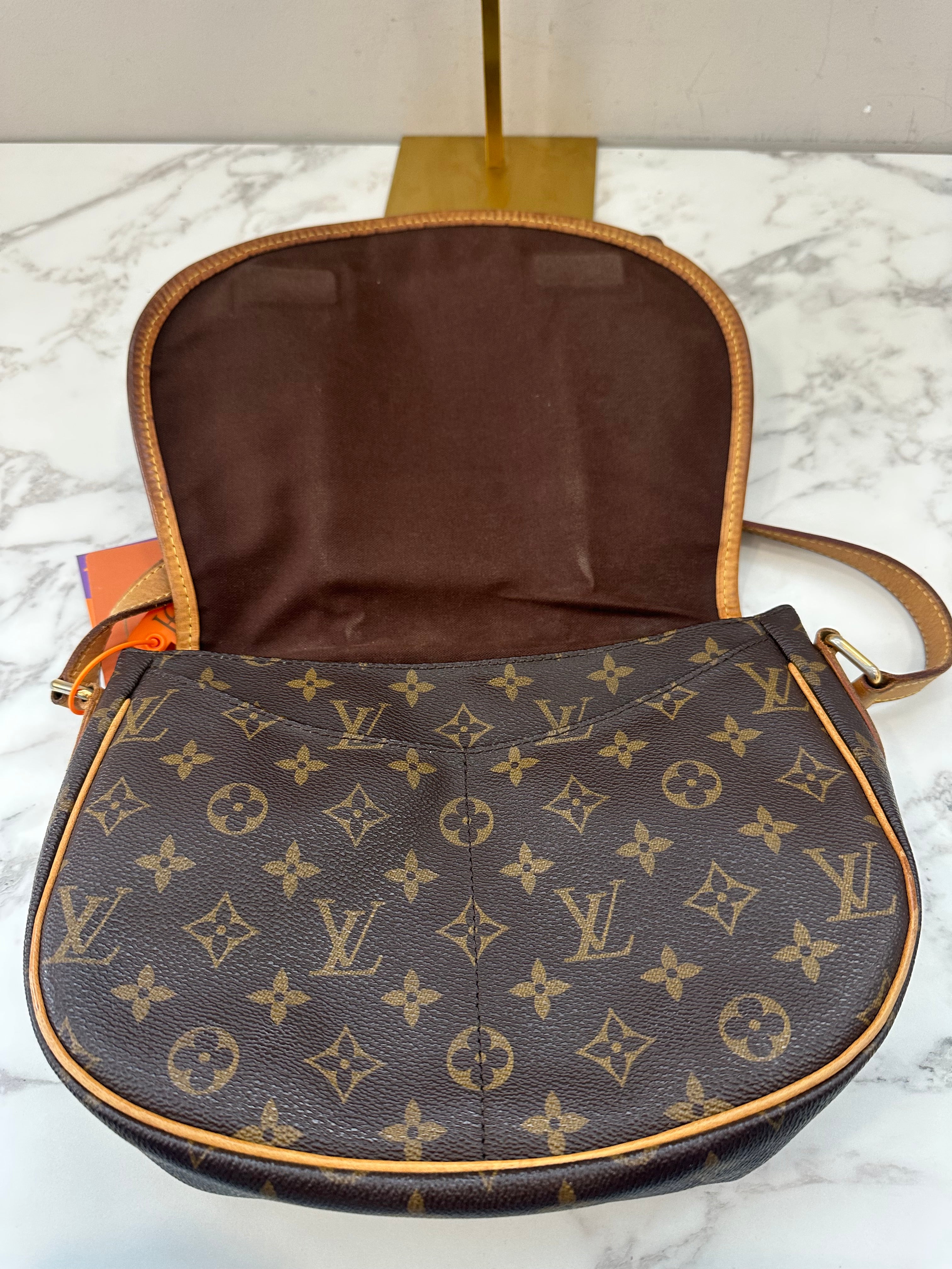 Louis Vuitton Menilmontant PM