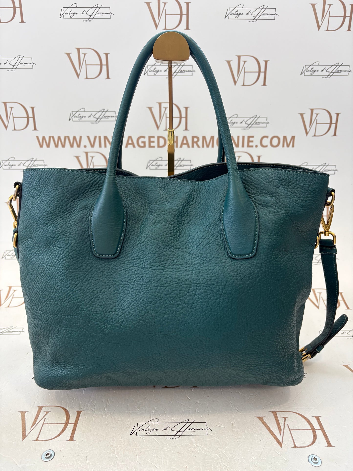 018576 - Prada Blue