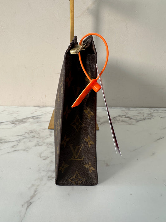Louis Vuitton Toilette 26