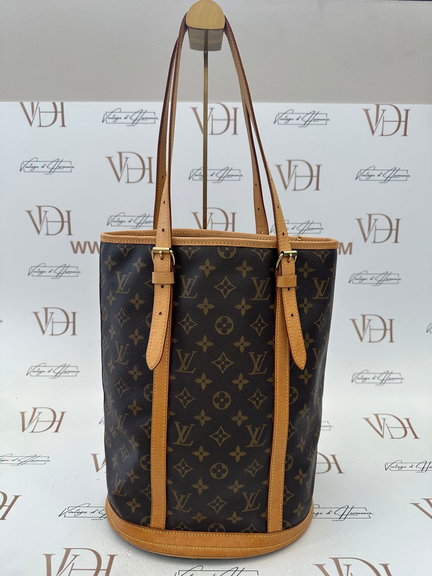 017785 - Louis Vuitton Bucket GM