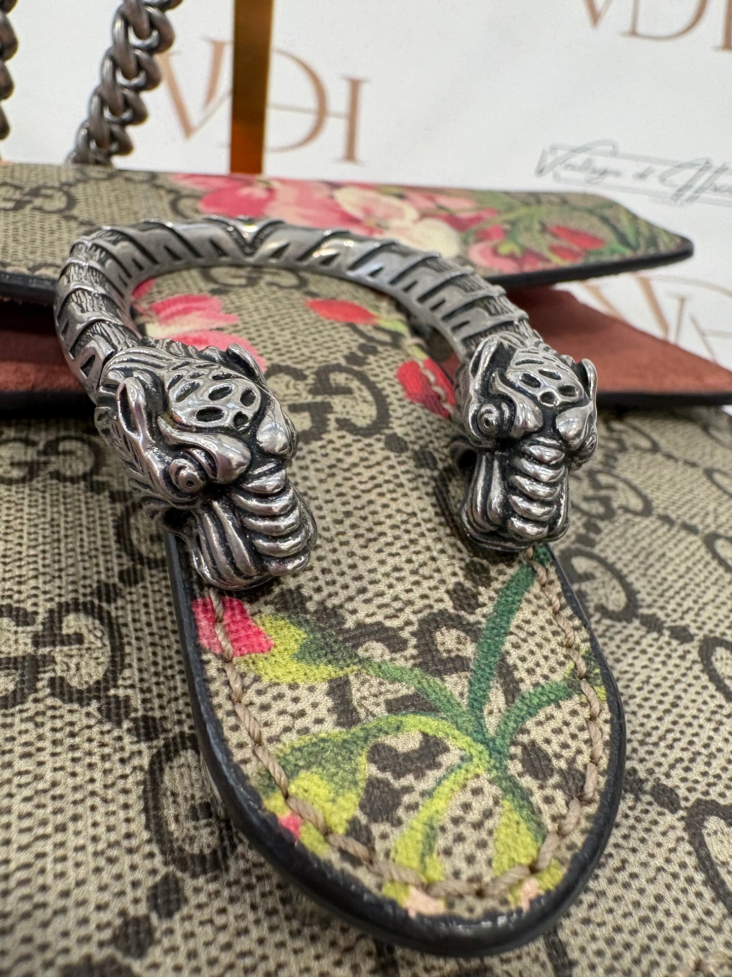 383000 - Gucci Dionysus