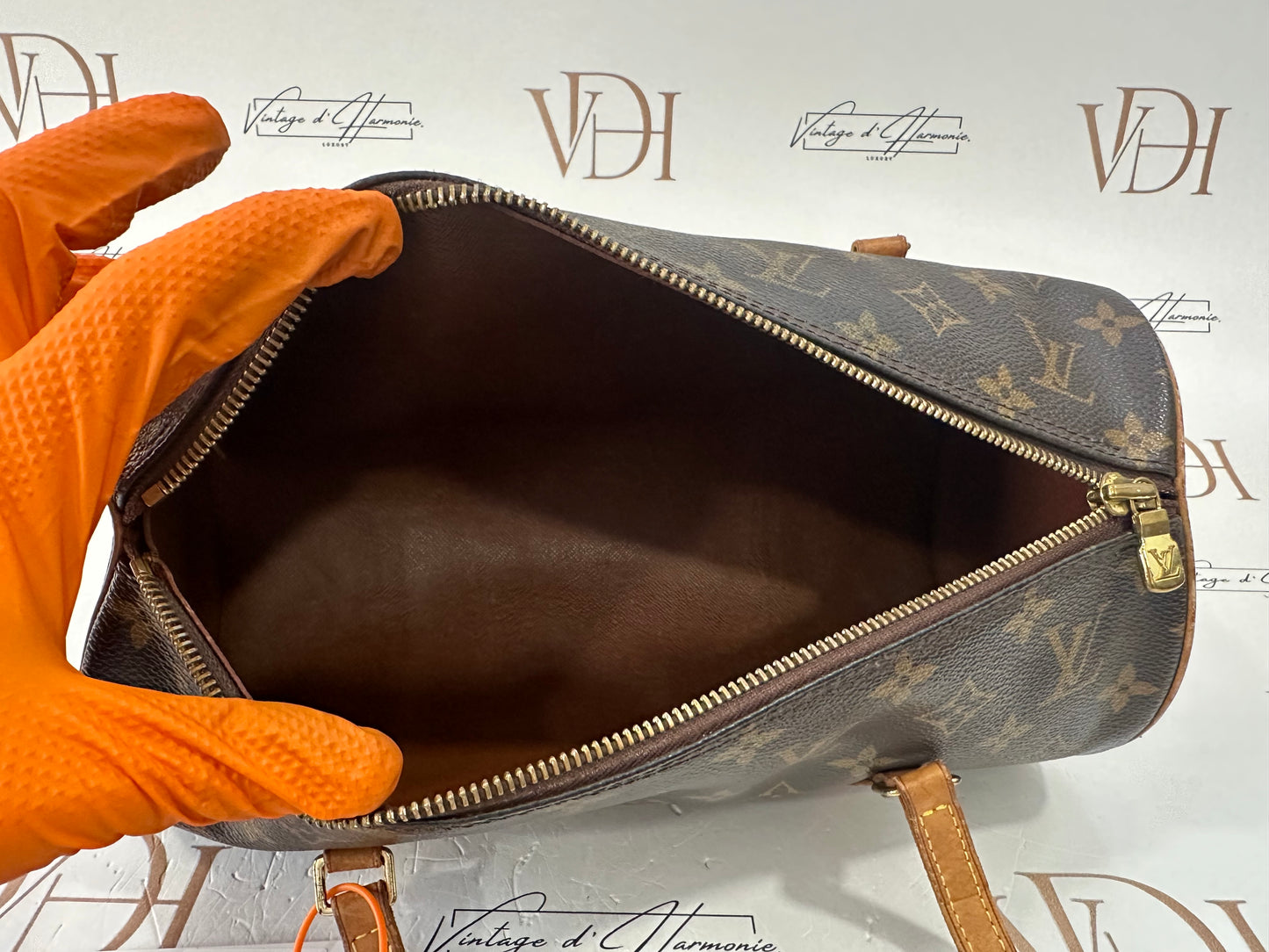 017810 - Louis Vuitton Papillon 30