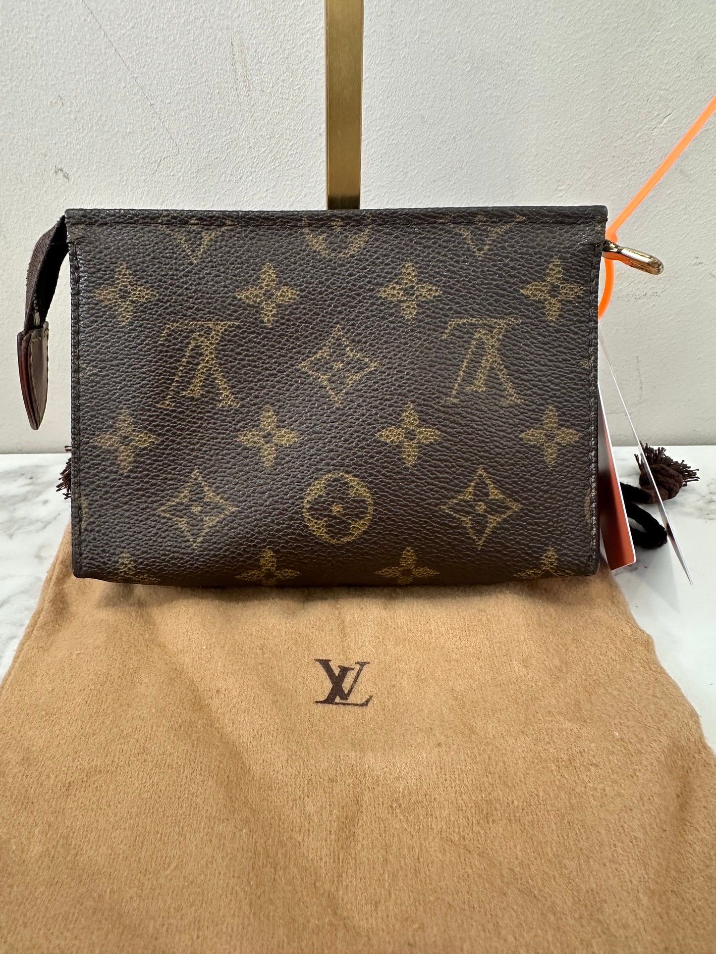 Louis Vuitton Toilette 15