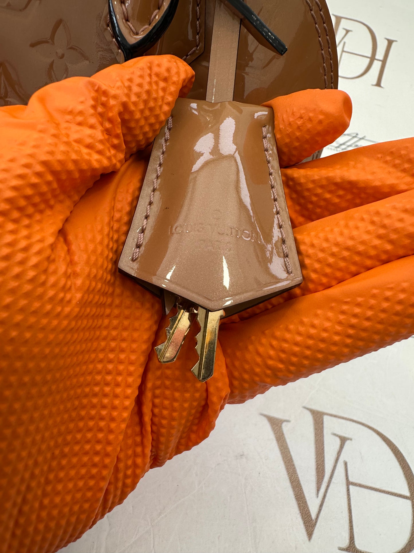 382897 - Louis Vuitton Alma BB Brown
