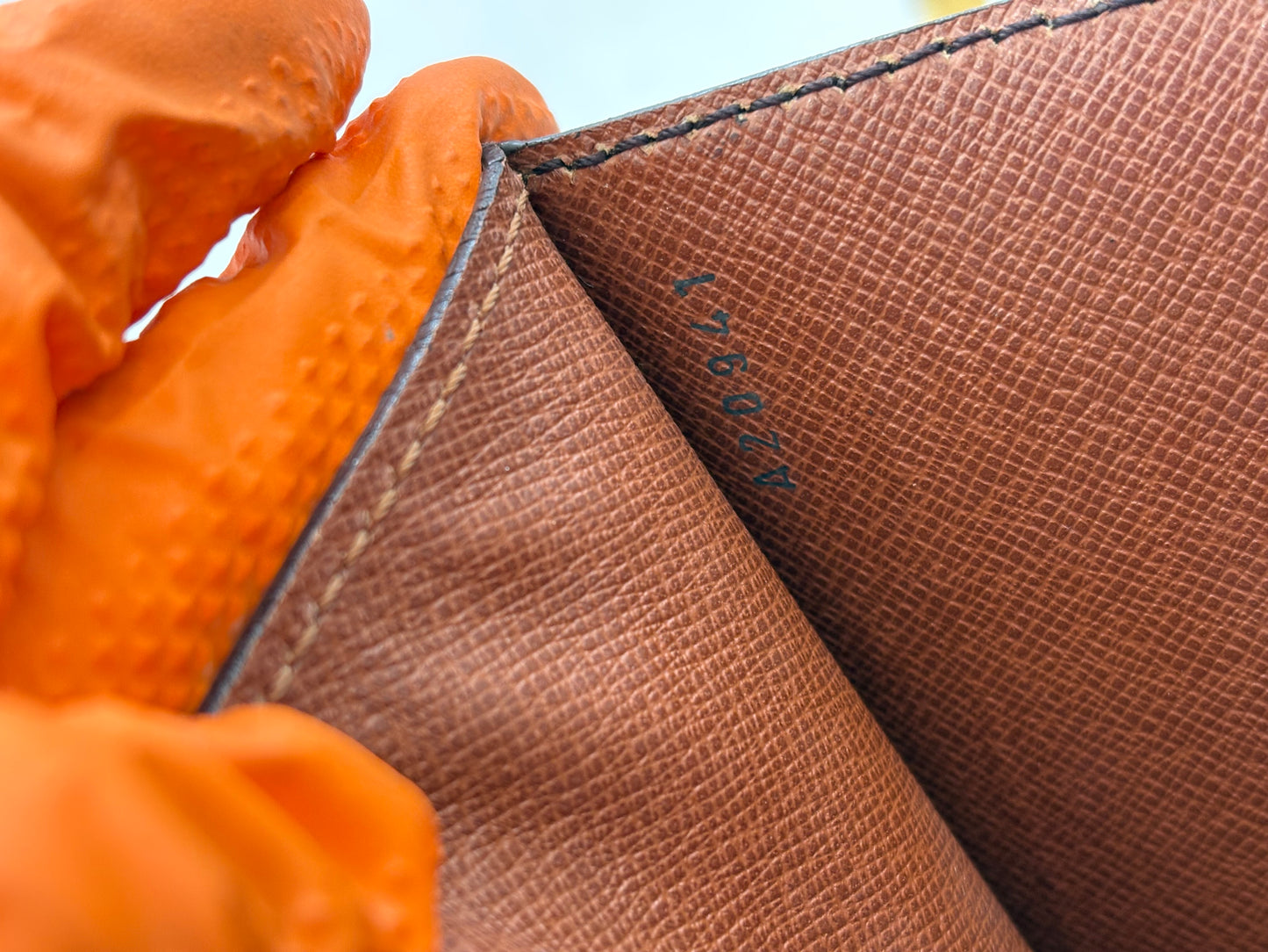 018275 - Louis Vuitton Moceau 28