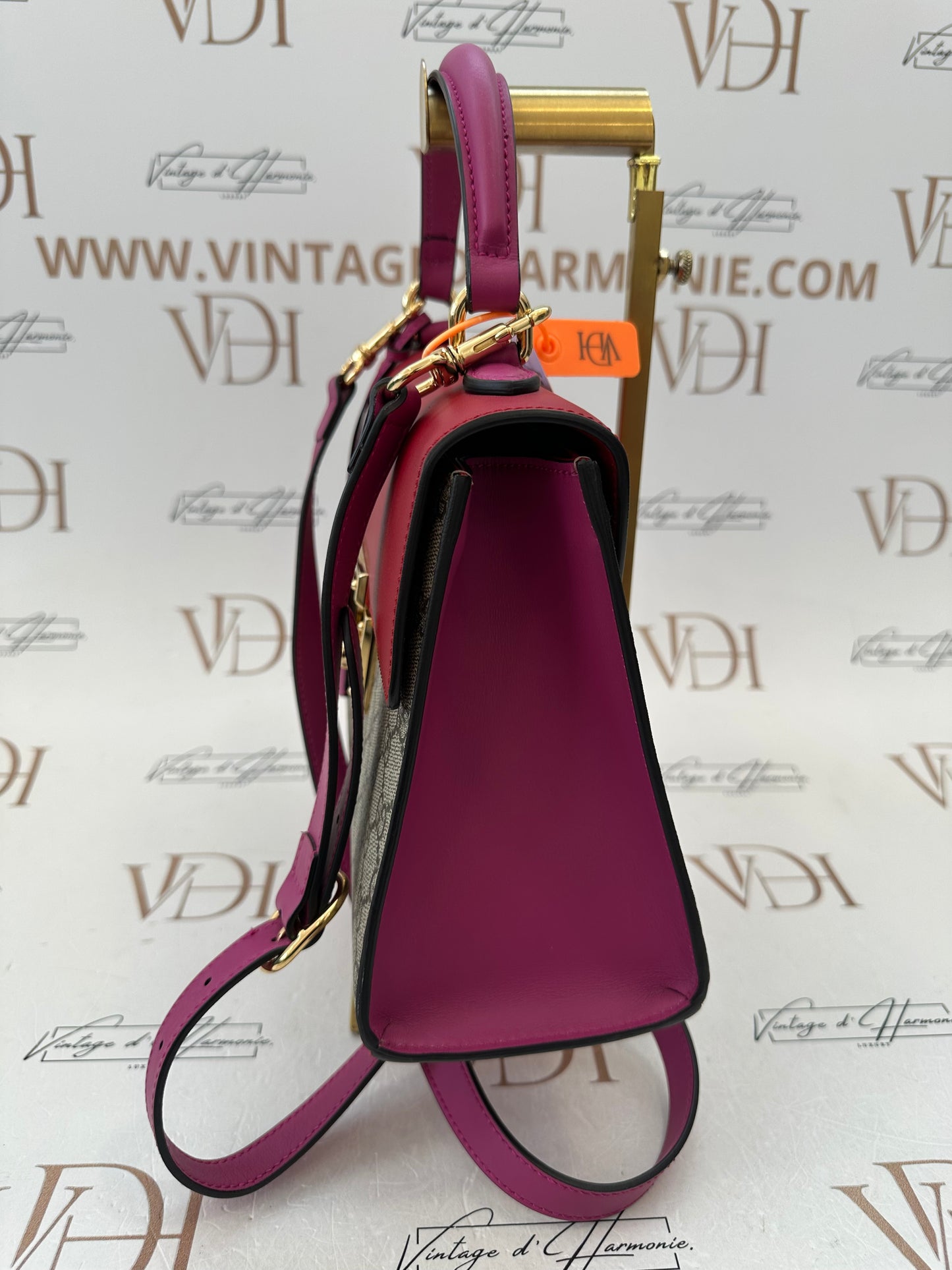 382992 - Gucci Padlock