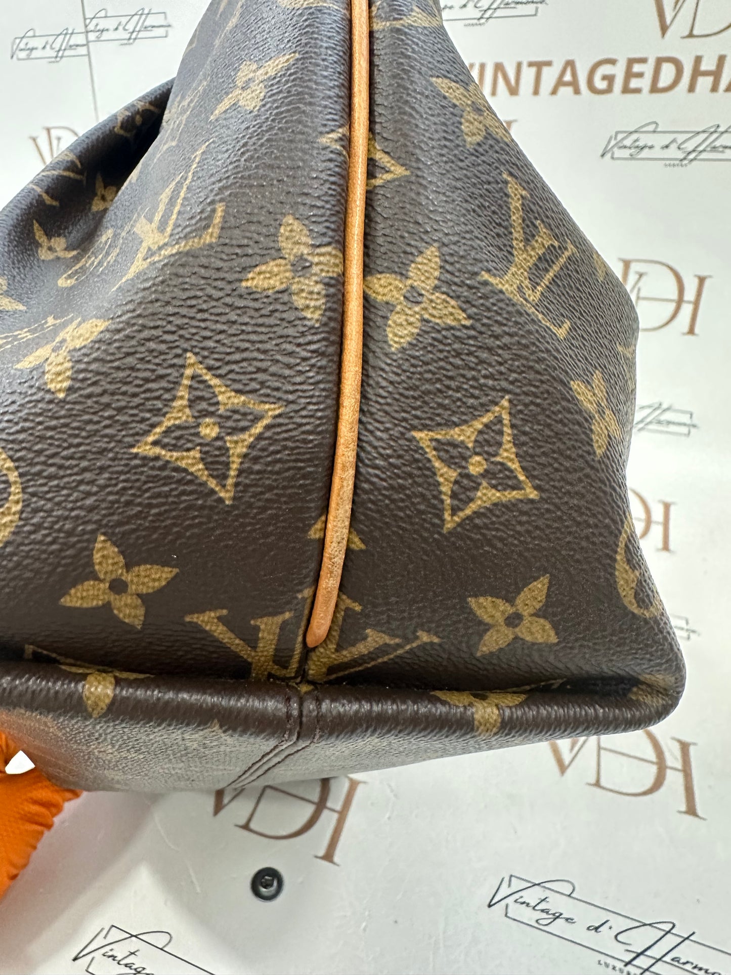 382759 - Louis Vuitton Turenne